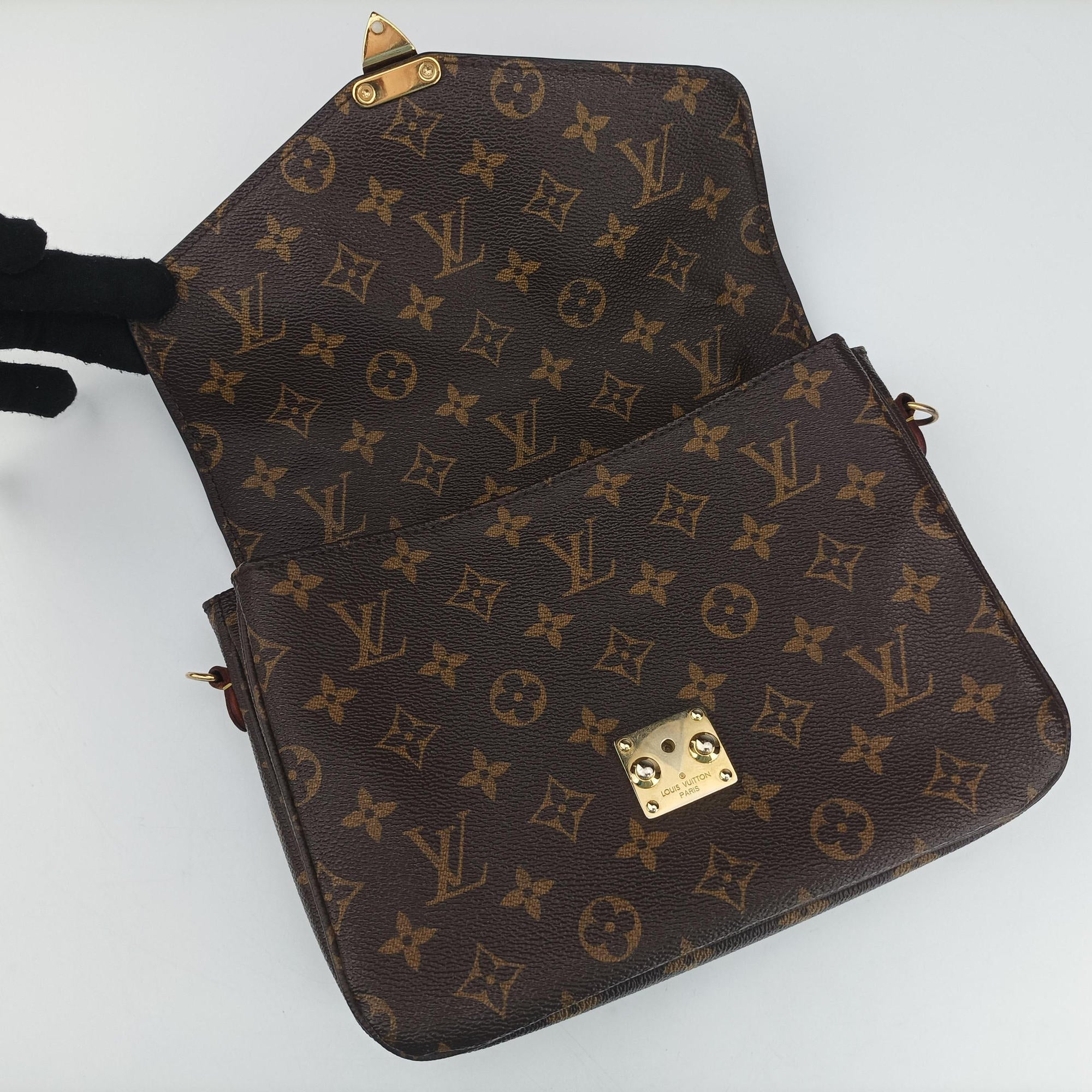 Pre-owned Louis Vuitton Pochette Metis MM Brown Monogram Canvas M44875 shoulderbag | stylenewstar
