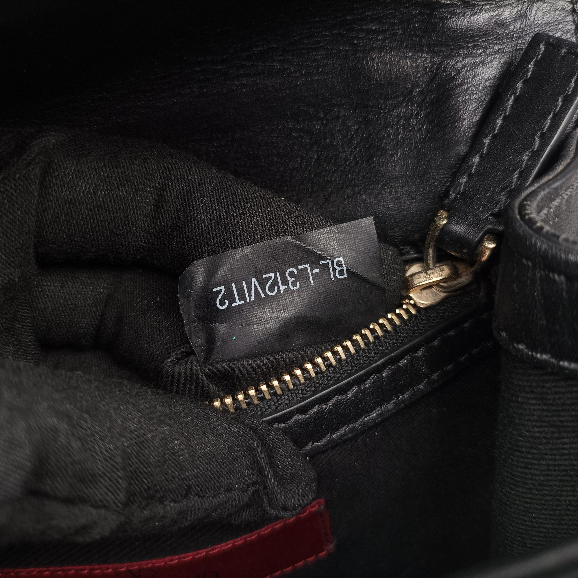 Pre-owned Valentino Rockstud Glam Lock Black Leather  shoulderbag | stylenewstar