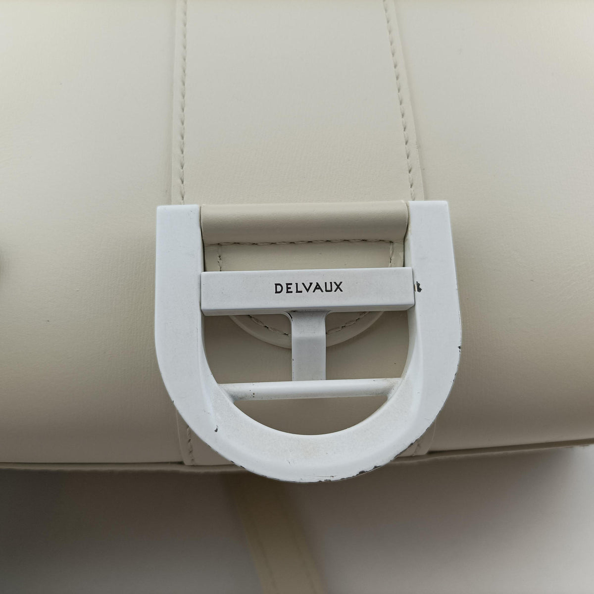 Secondhand Delvaux Brillon MM White Leather  shoulderbag | stylenewstar