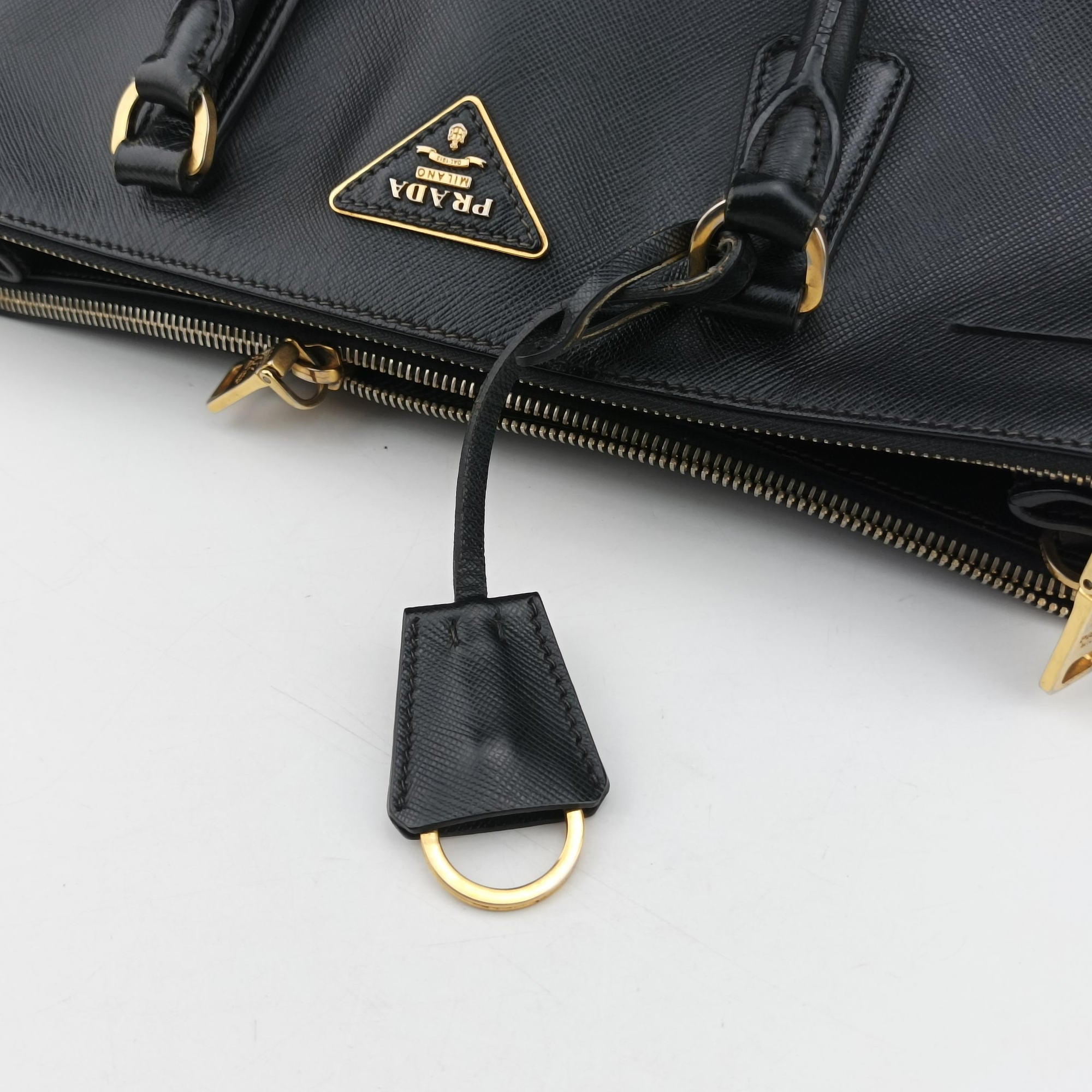 Pre-owned Prada Galleria Black SAFFIANO Leather BN2274 shoulderbag | stylenewstar