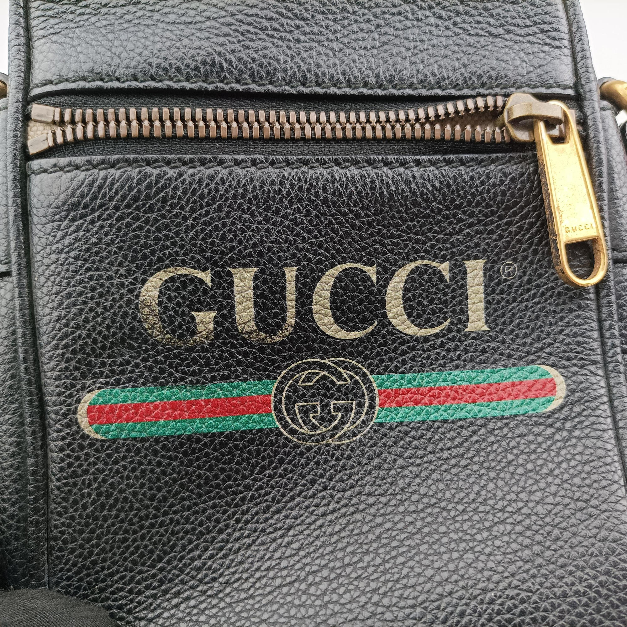 Vintage Gucci Print Messenger Black Leather 574803 shoulderbag | stylenewstar