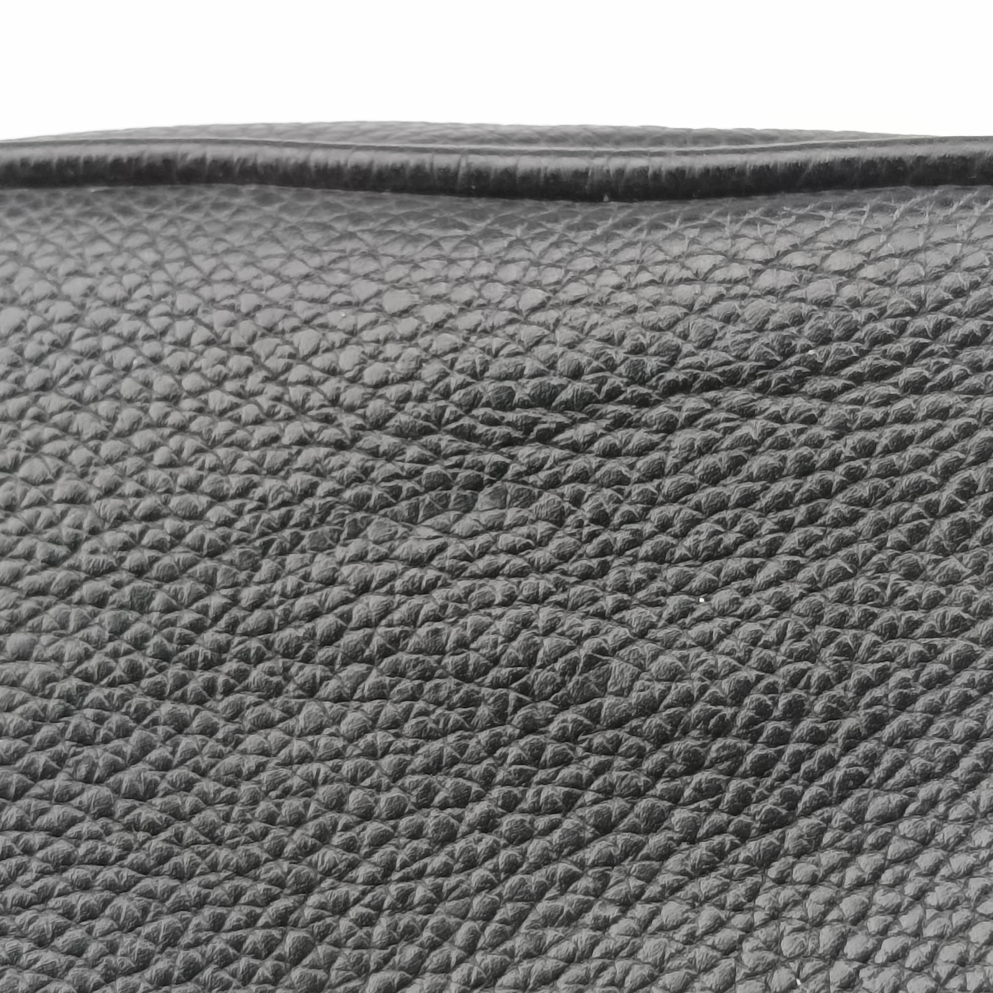 Vintage Gucci Print Messenger Black Leather 574803 shoulderbag | stylenewstar