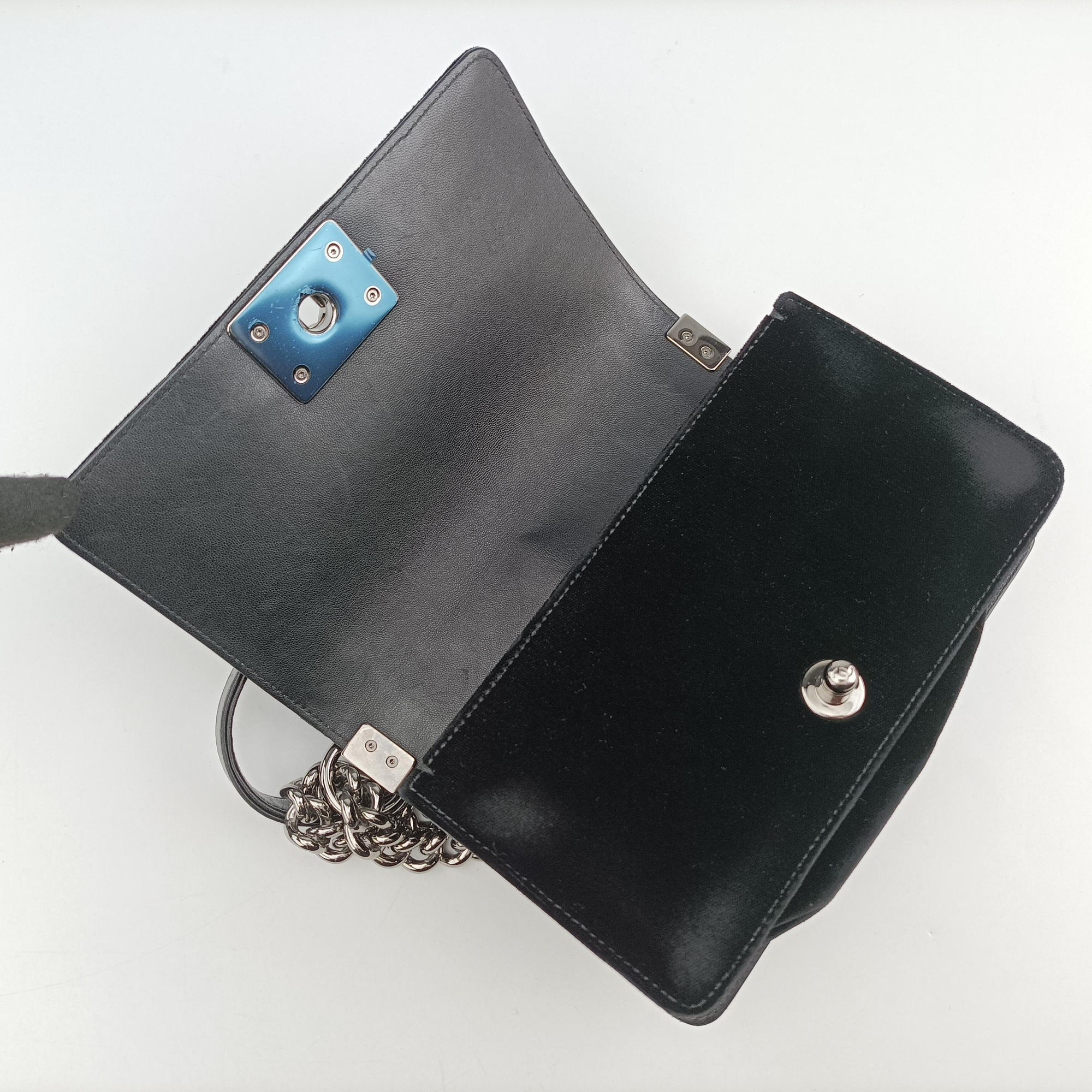 Pre-owned Chanel BOY CHANEL Black velour A67085 shoulderbag | stylenewstar