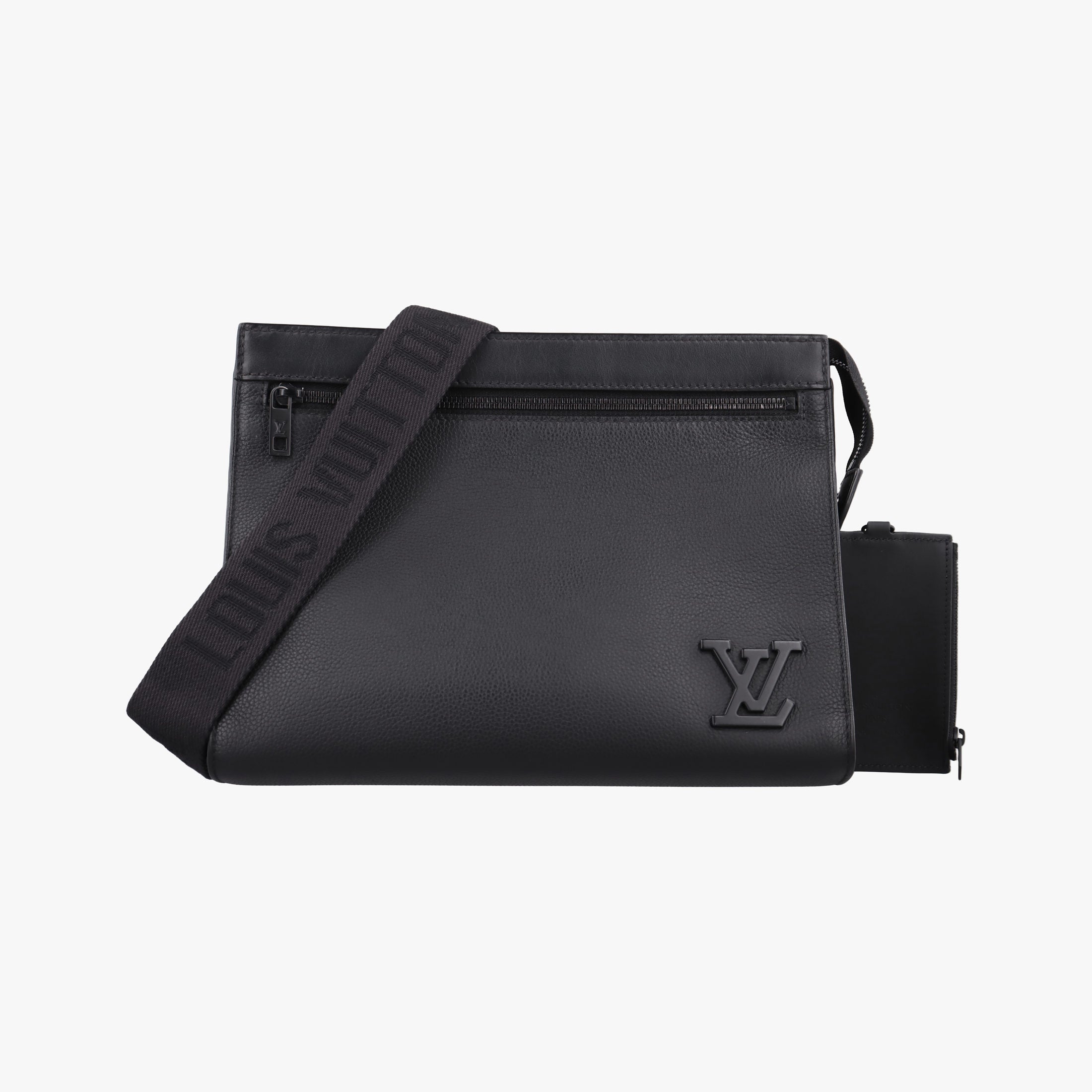 Pre-owned Louis Vuitton Messenger Voyage Noir Aerogram M59329 shoulderbag | stylenewstar