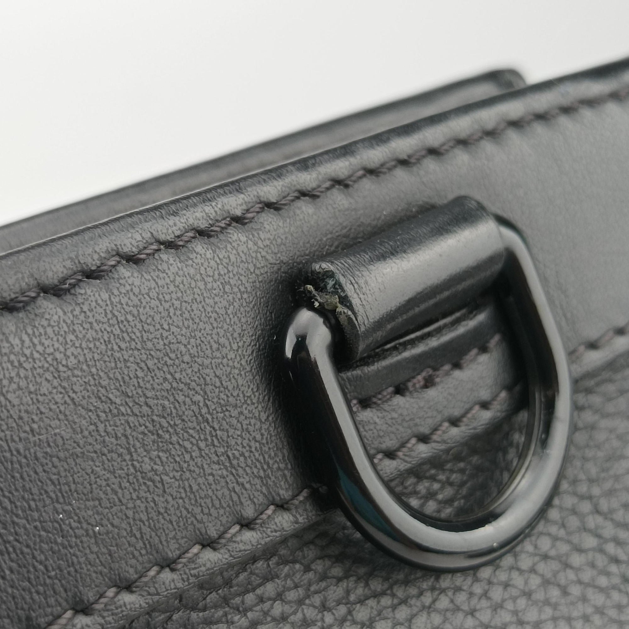 Pre-owned Louis Vuitton Messenger Voyage Noir Aerogram M59329 shoulderbag | stylenewstar