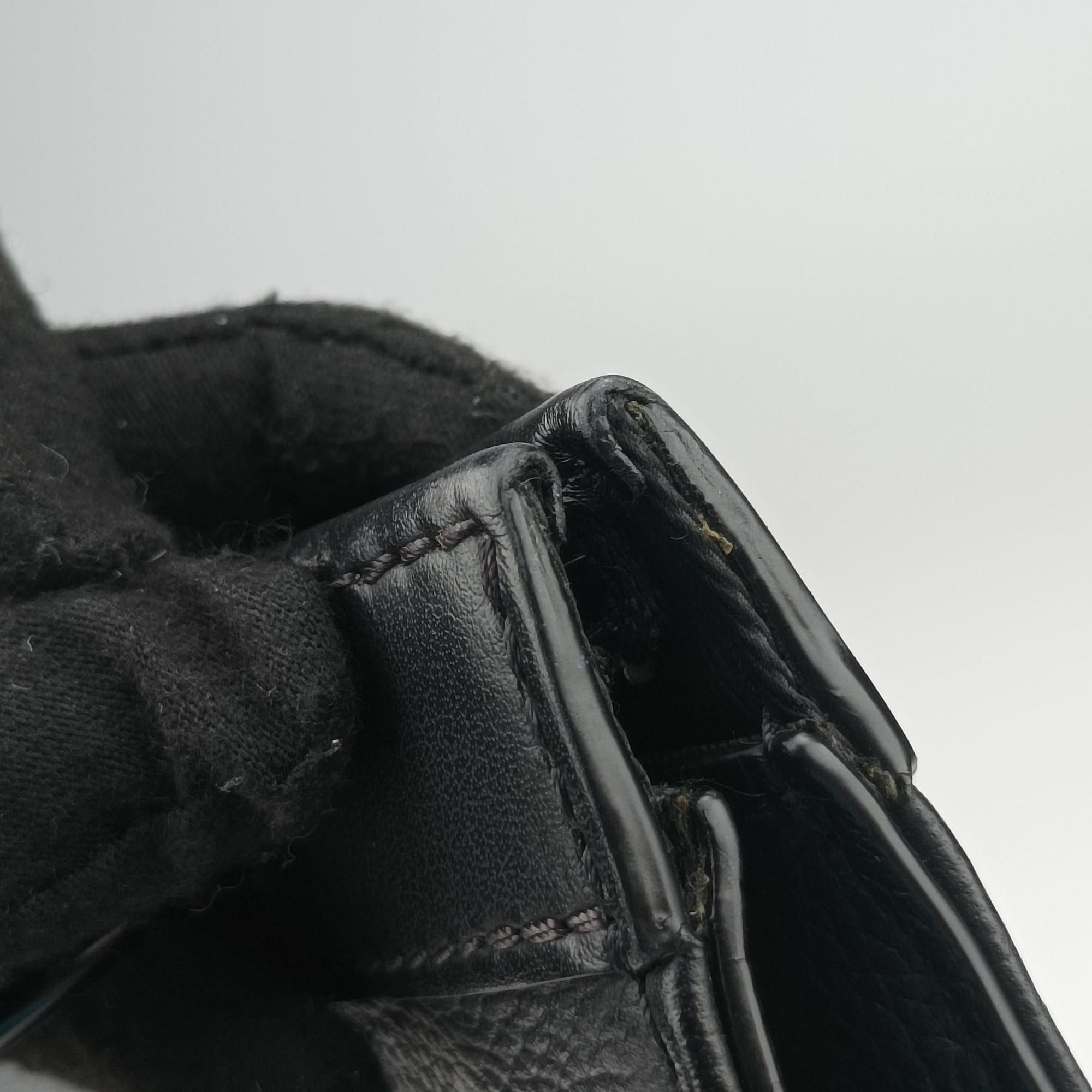 Pre-owned Louis Vuitton Messenger Voyage Noir Aerogram M59329 shoulderbag | stylenewstar