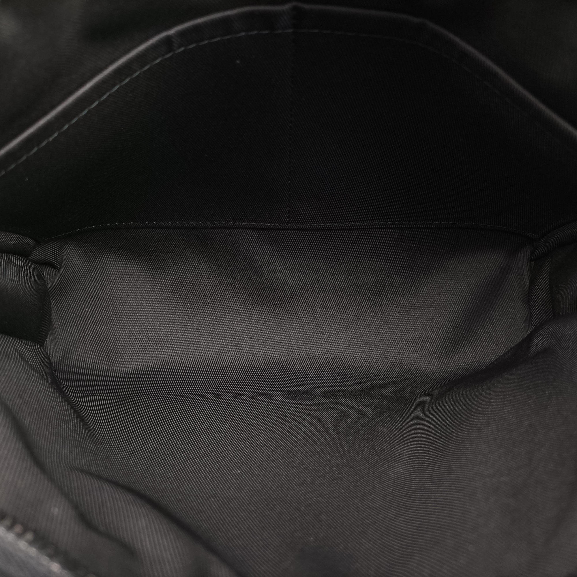 Pre-owned Louis Vuitton Messenger Voyage Noir Aerogram M59329 shoulderbag | stylenewstar