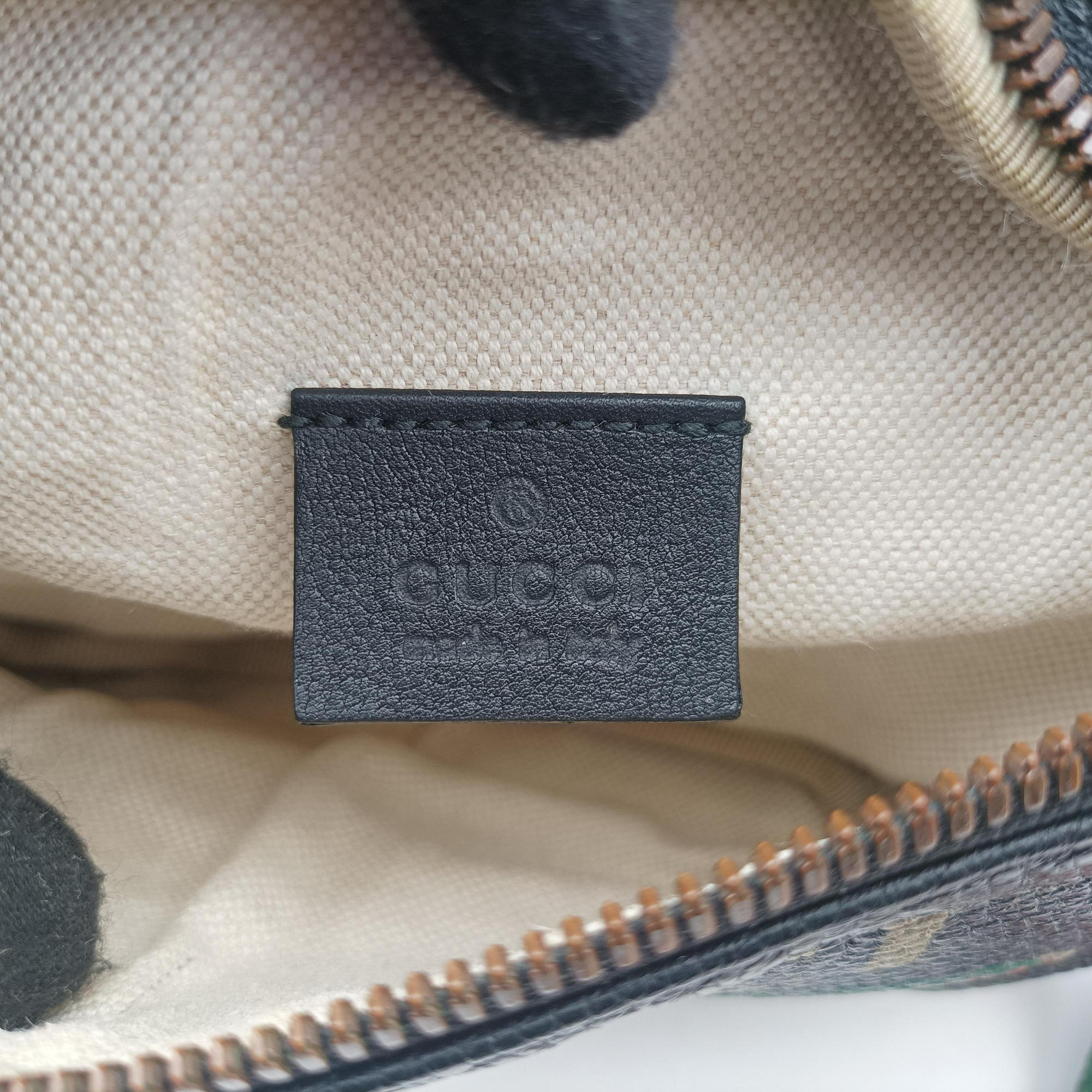 Secondhand Gucci Print Black Leather 527792 bum bag/waist bag | stylenewstar
