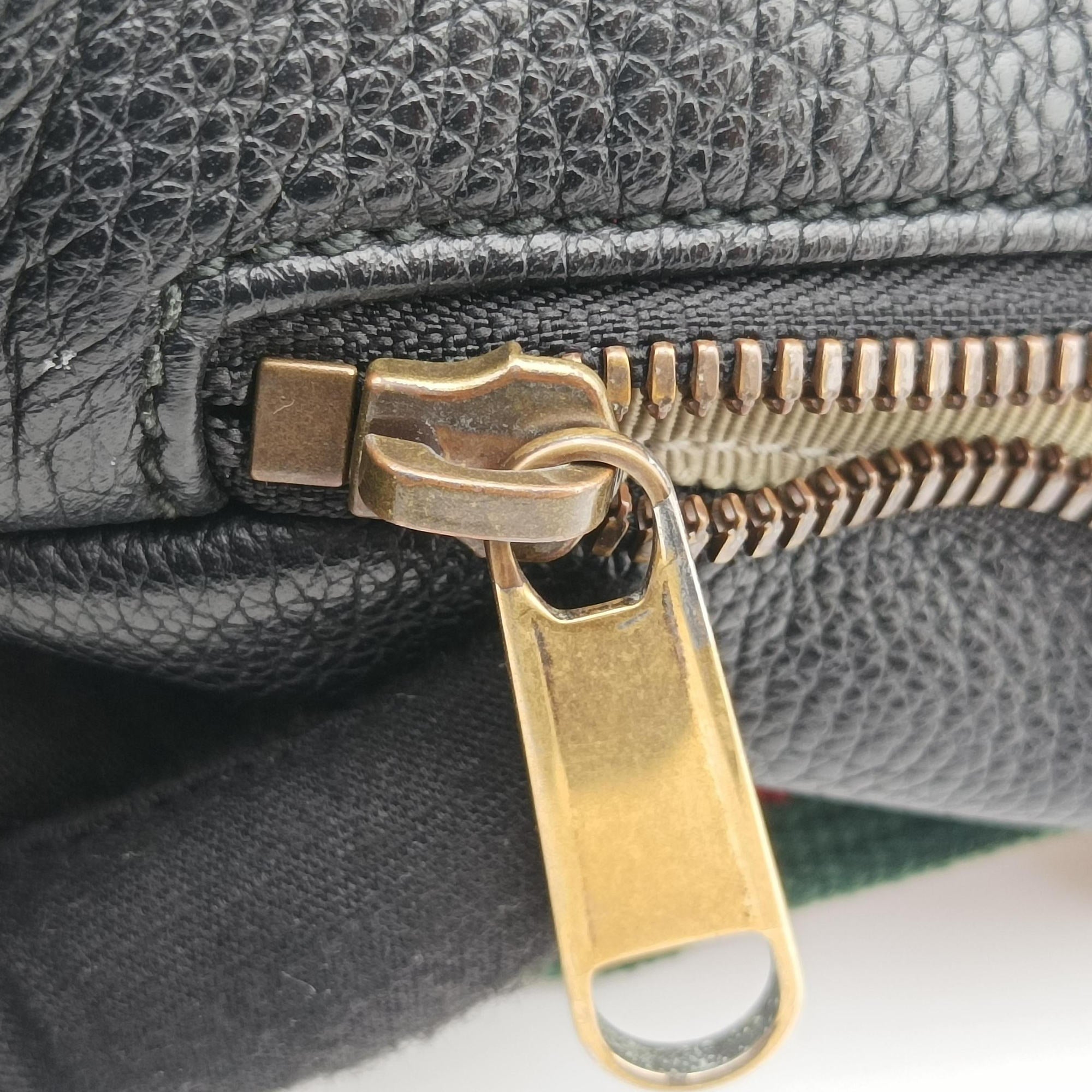 Secondhand Gucci Print Black Leather 527792 bum bag/waist bag | stylenewstar
