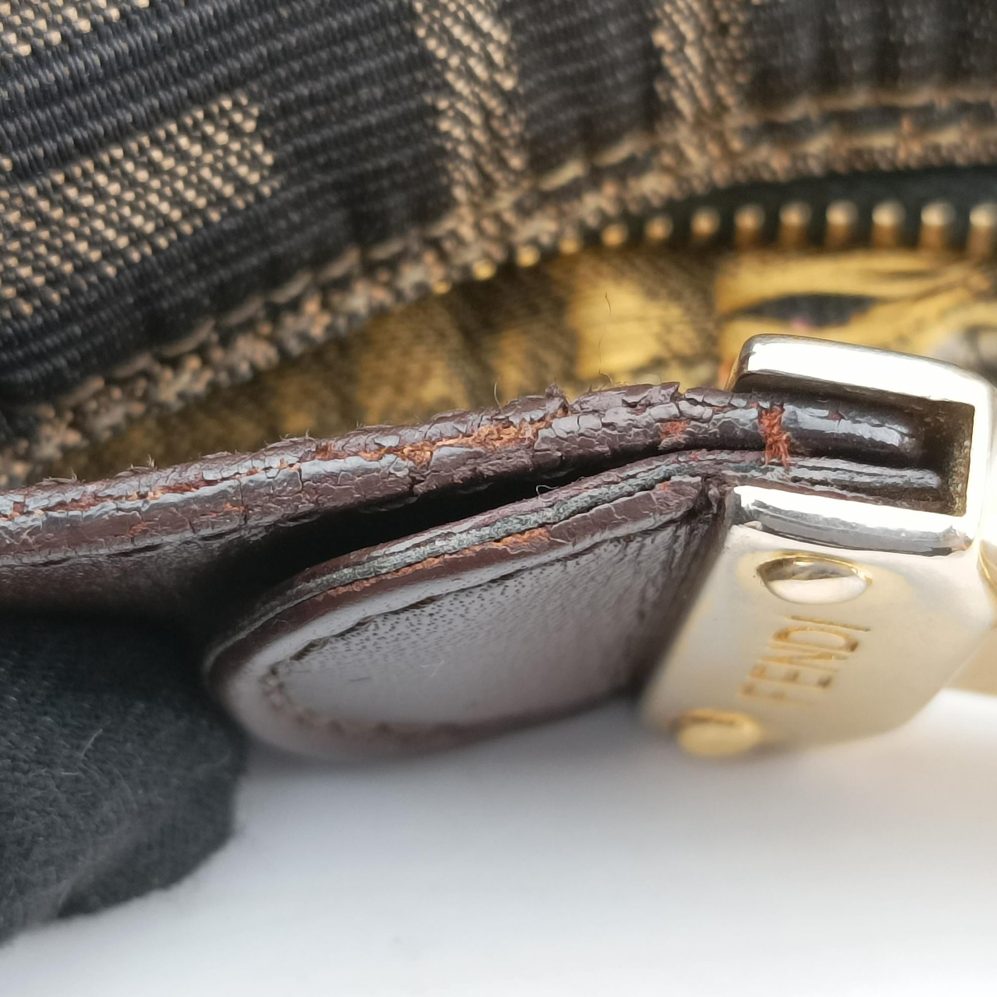 Pre-owned Fendi Zucca Print Brown canvas  handbag | stylenewstar