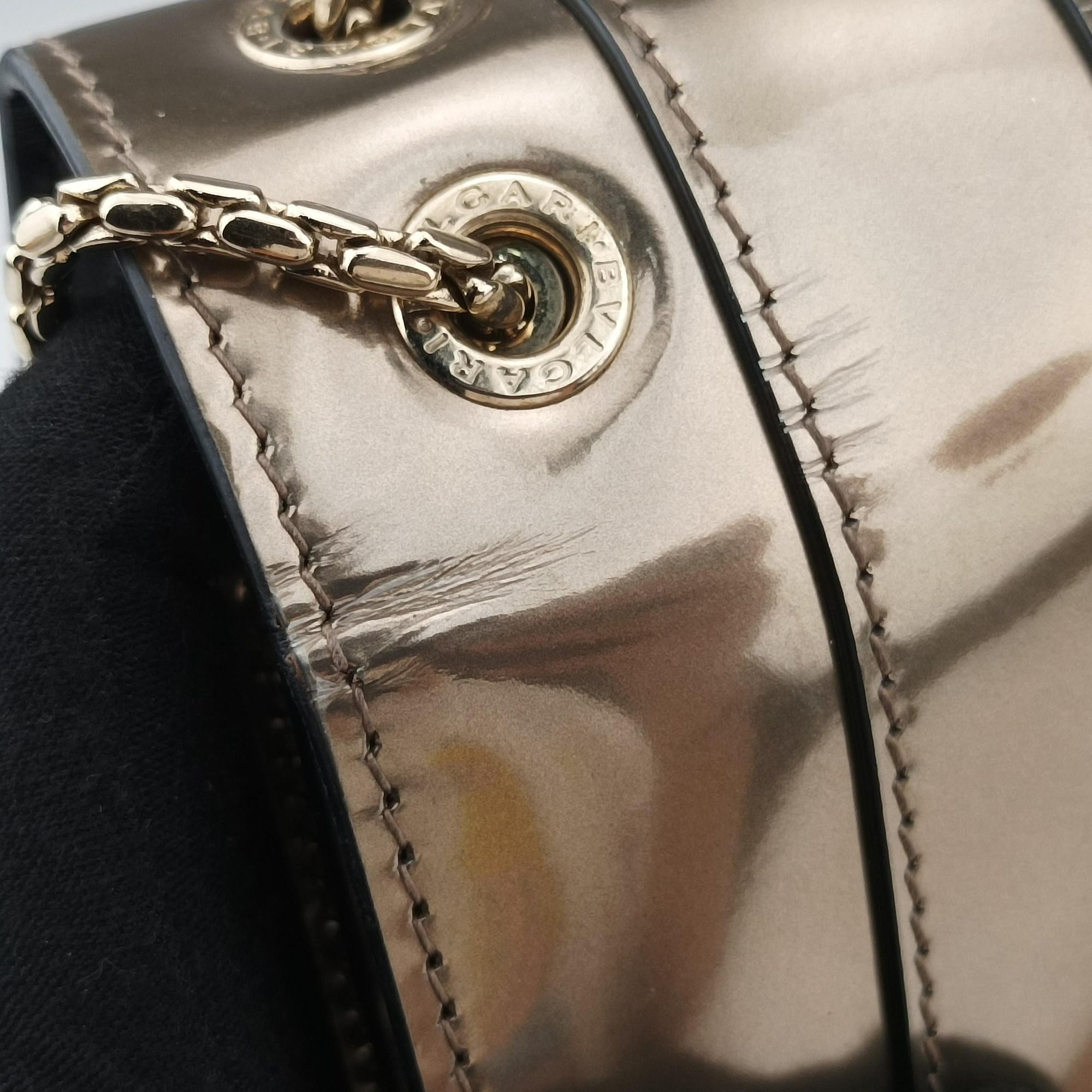 Secondhand Bvlgari SERPENTI FOREVER Golden Enamel  shoulderbag | stylenewstar