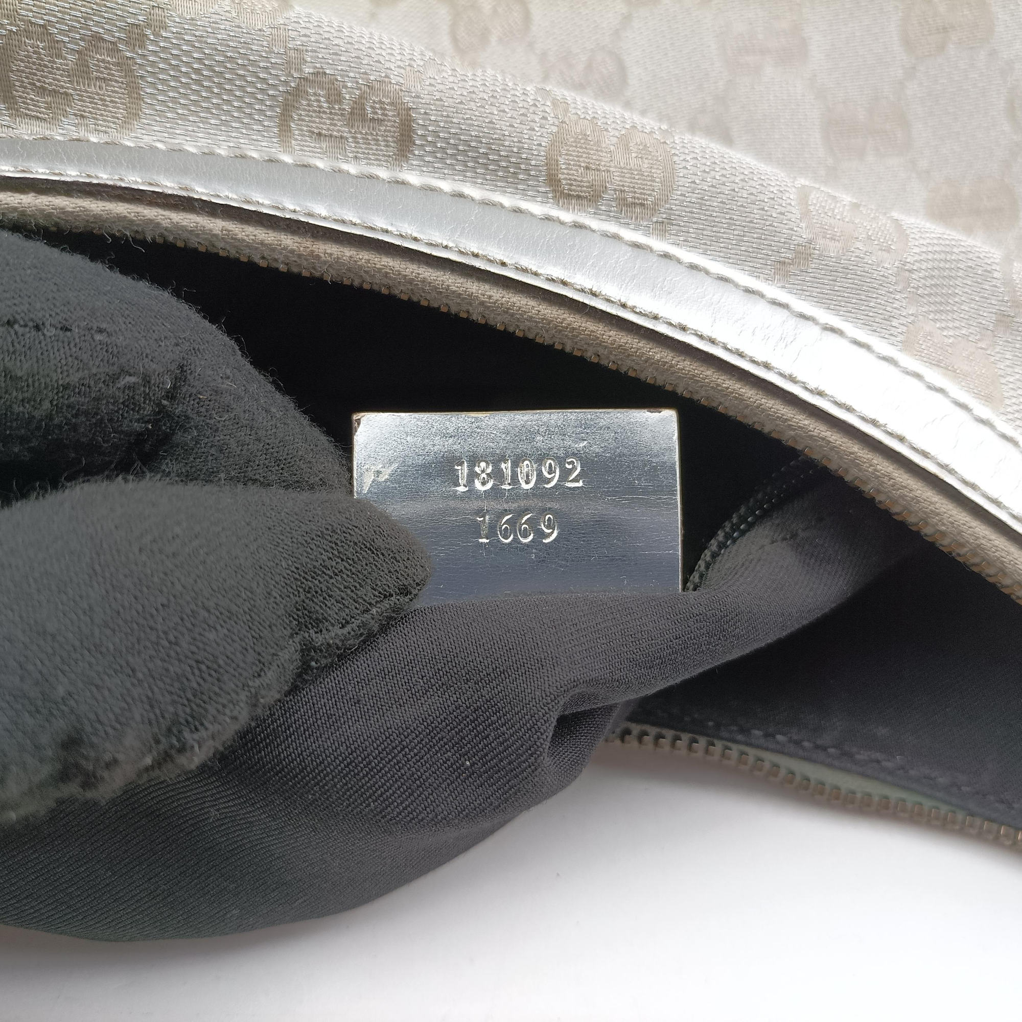 Pre-owned Gucci Sherry Line Gray Canvas×Leather 181092 shoulderbag | stylenewstar