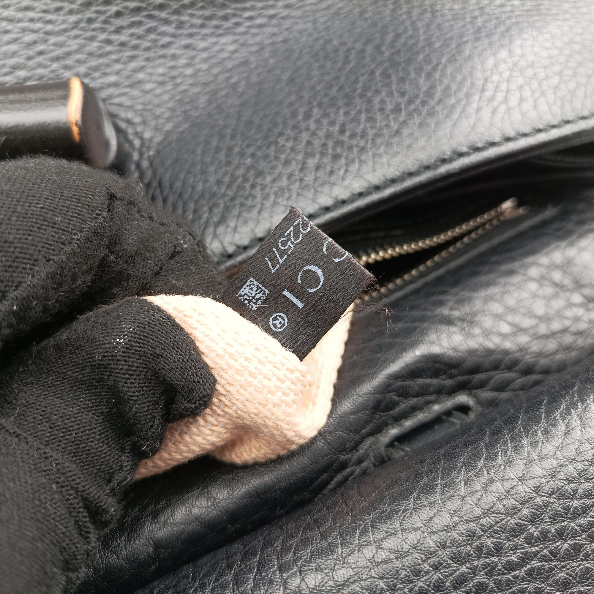 Pre-owned Gucci Bamboo Daily Black Leather 392013 shoulderbag | stylenewstar