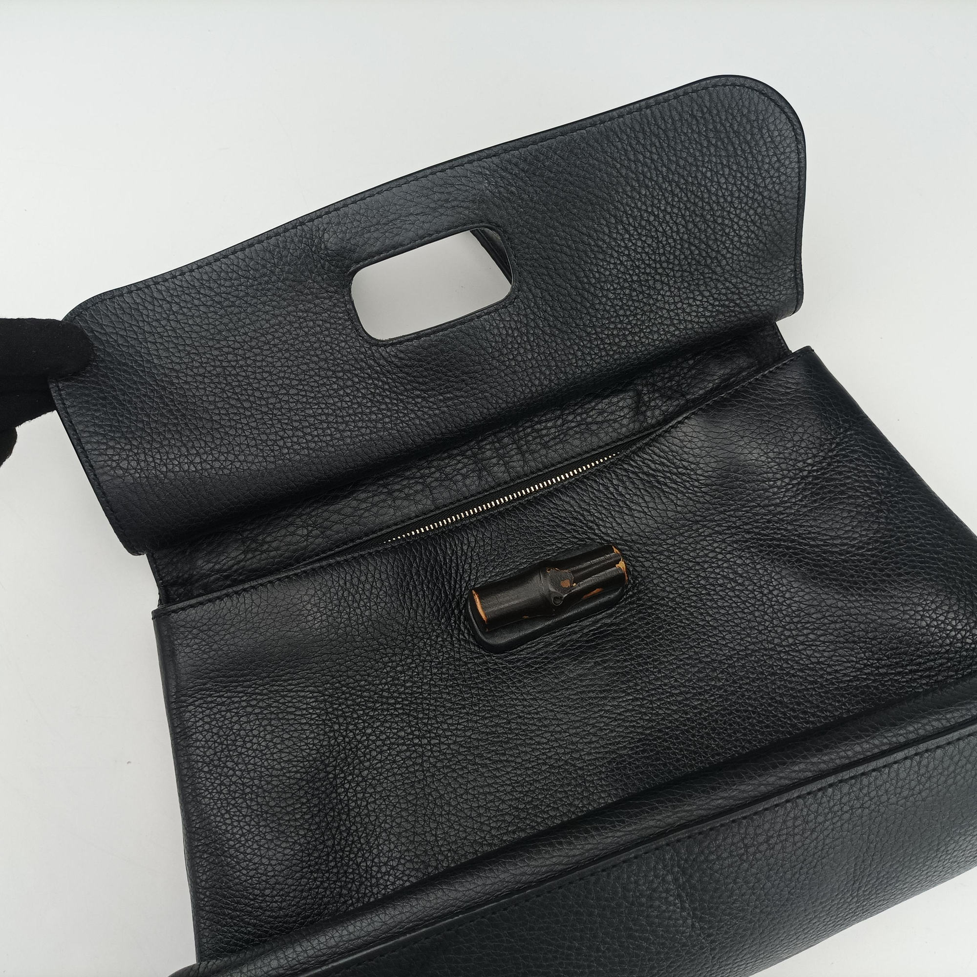 Pre-owned Gucci Bamboo Daily Black Leather 392013 shoulderbag | stylenewstar