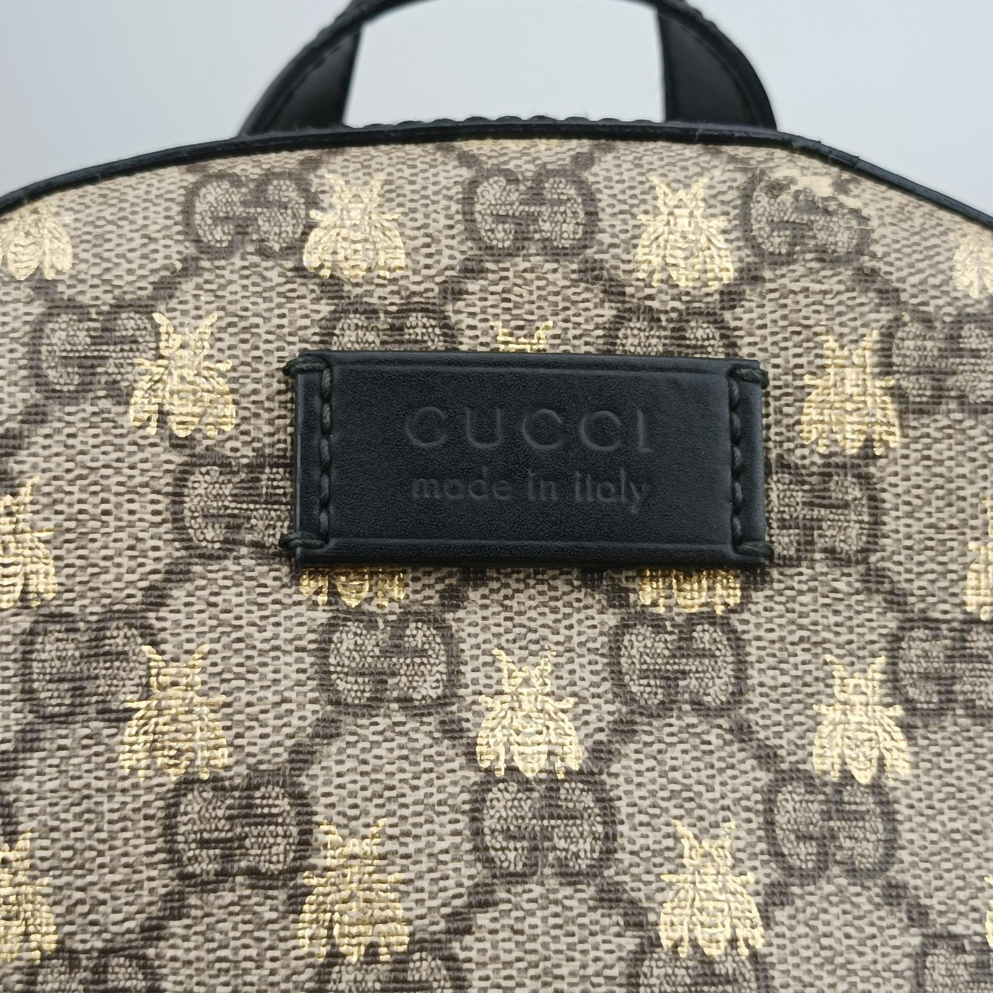 Pre-owned Gucci Bee GG Supreme beige×black PVC coated canvas×leather 427042 backpack/rucksack | stylenewstar
