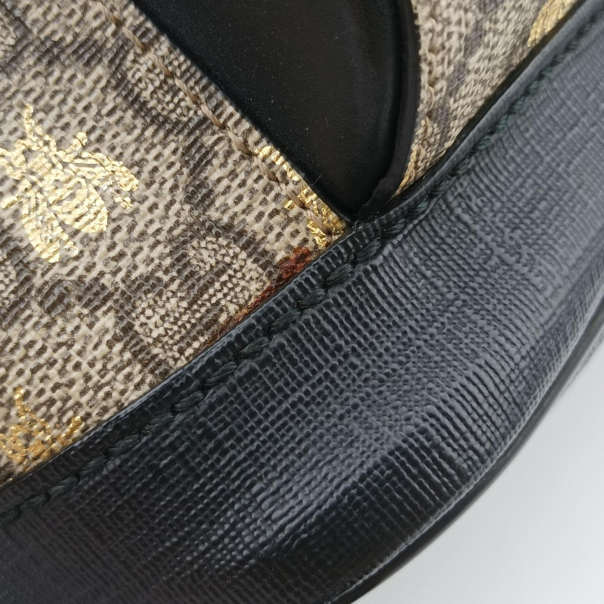 Pre-owned Gucci Bee GG Supreme beige×black PVC coated canvas×leather 427042 backpack/rucksack | stylenewstar
