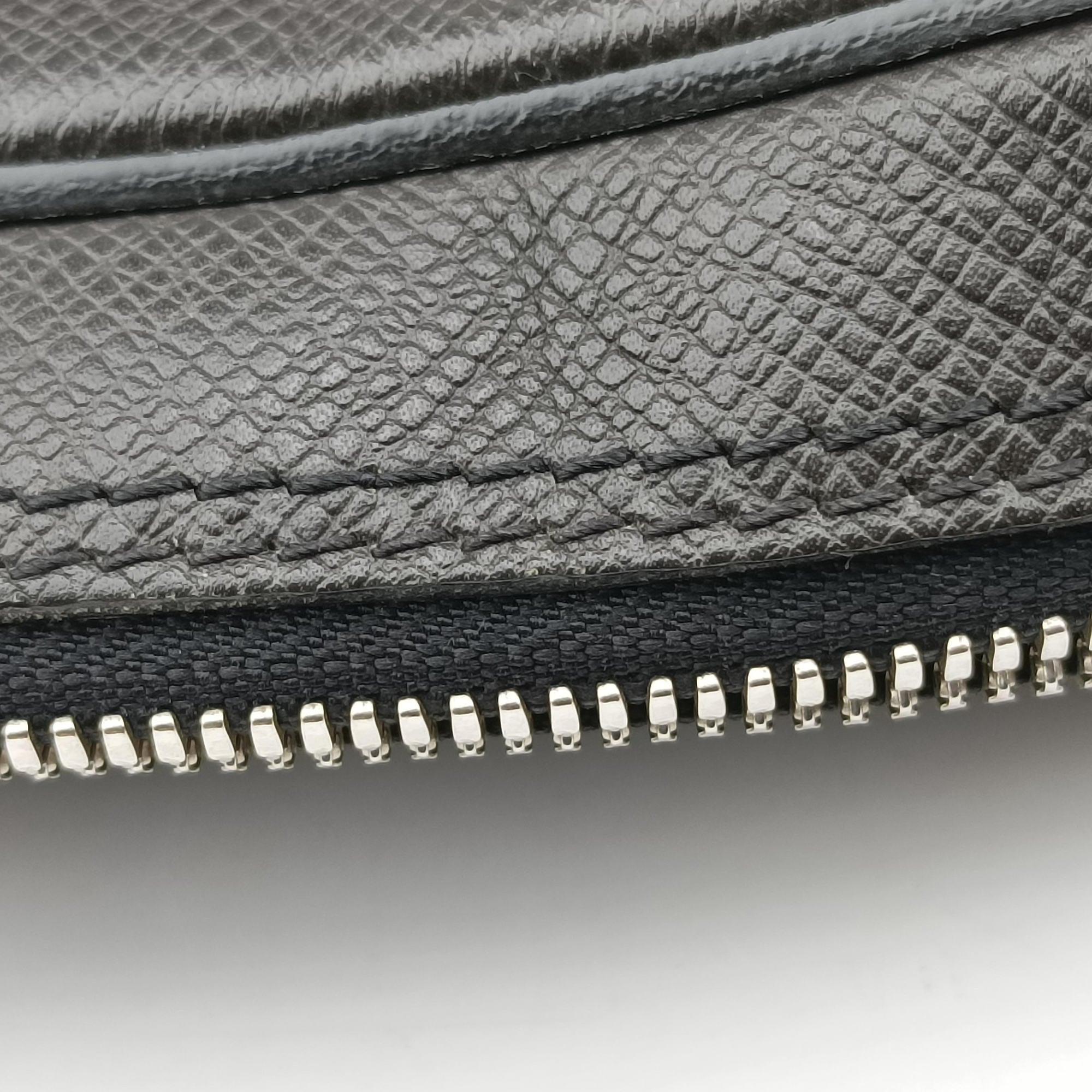 Pre-owned Louis Vuitton Porto Document Business PM Black Taiga M32952 handbag | stylenewstar