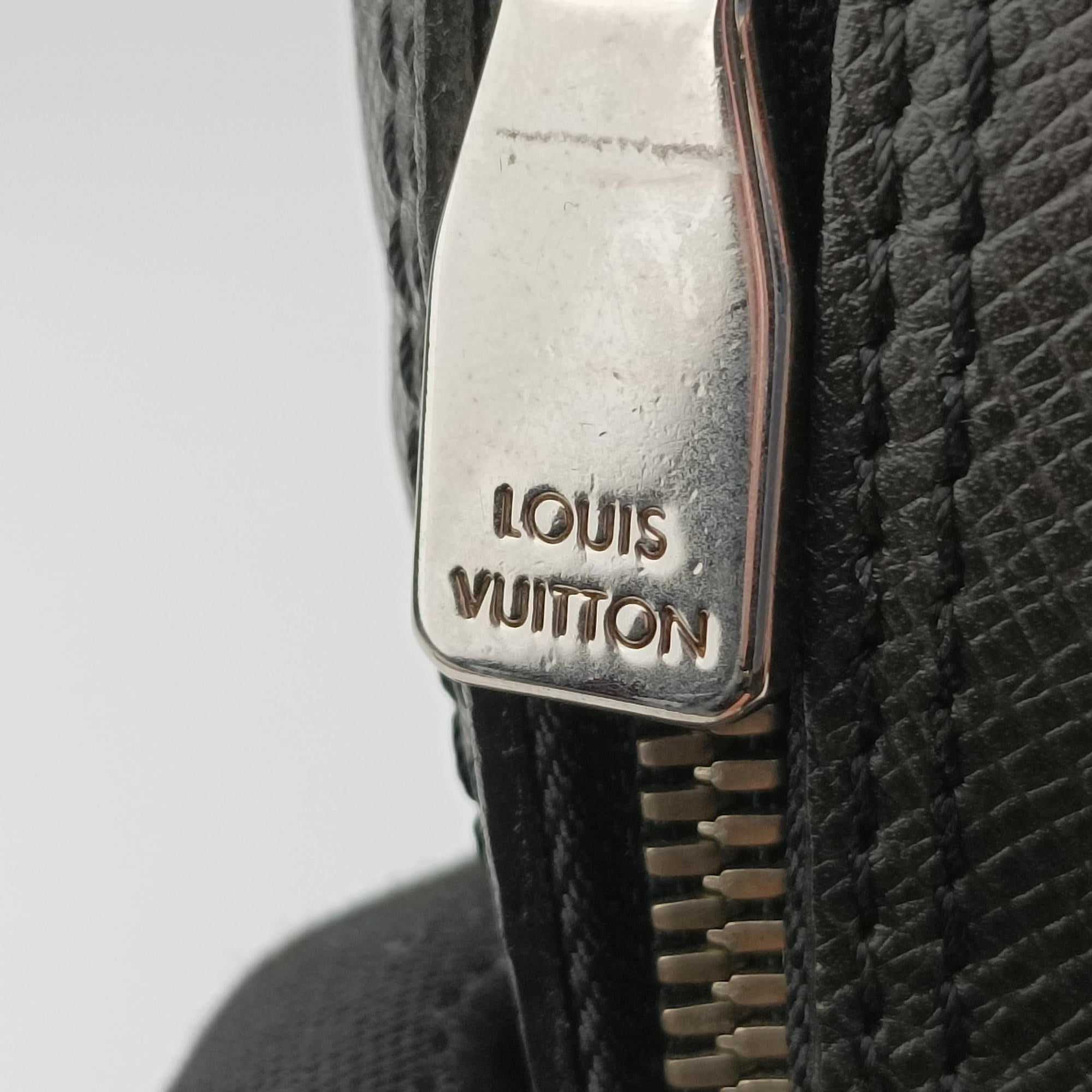 Pre-owned Louis Vuitton Porto Document Business PM Black Taiga M32952 handbag | stylenewstar