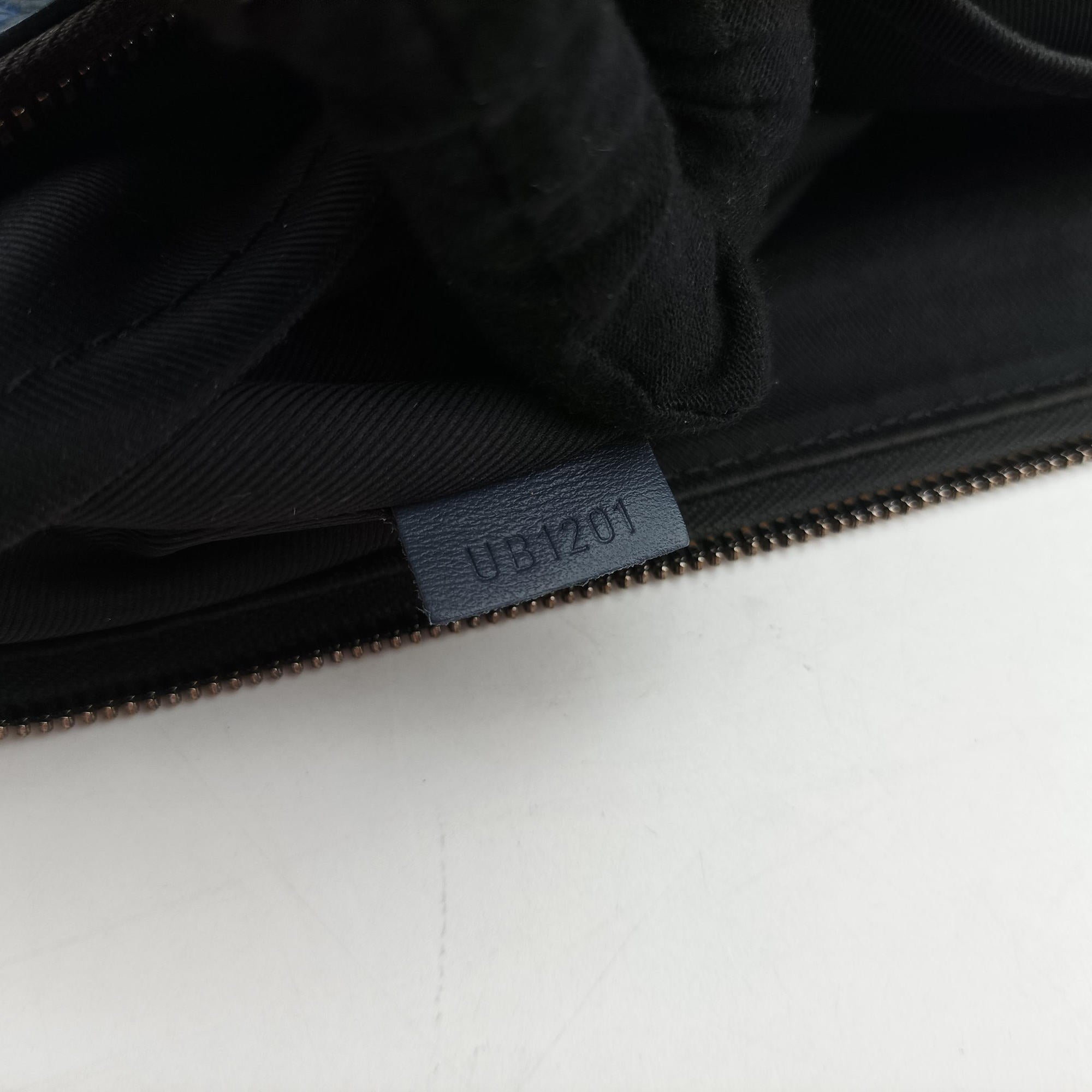 Vintage Louis Vuitton Discovery Pochette Gray Blue × Sky Blue Monogram Shadow M80425 clutchbag | stylenewstar