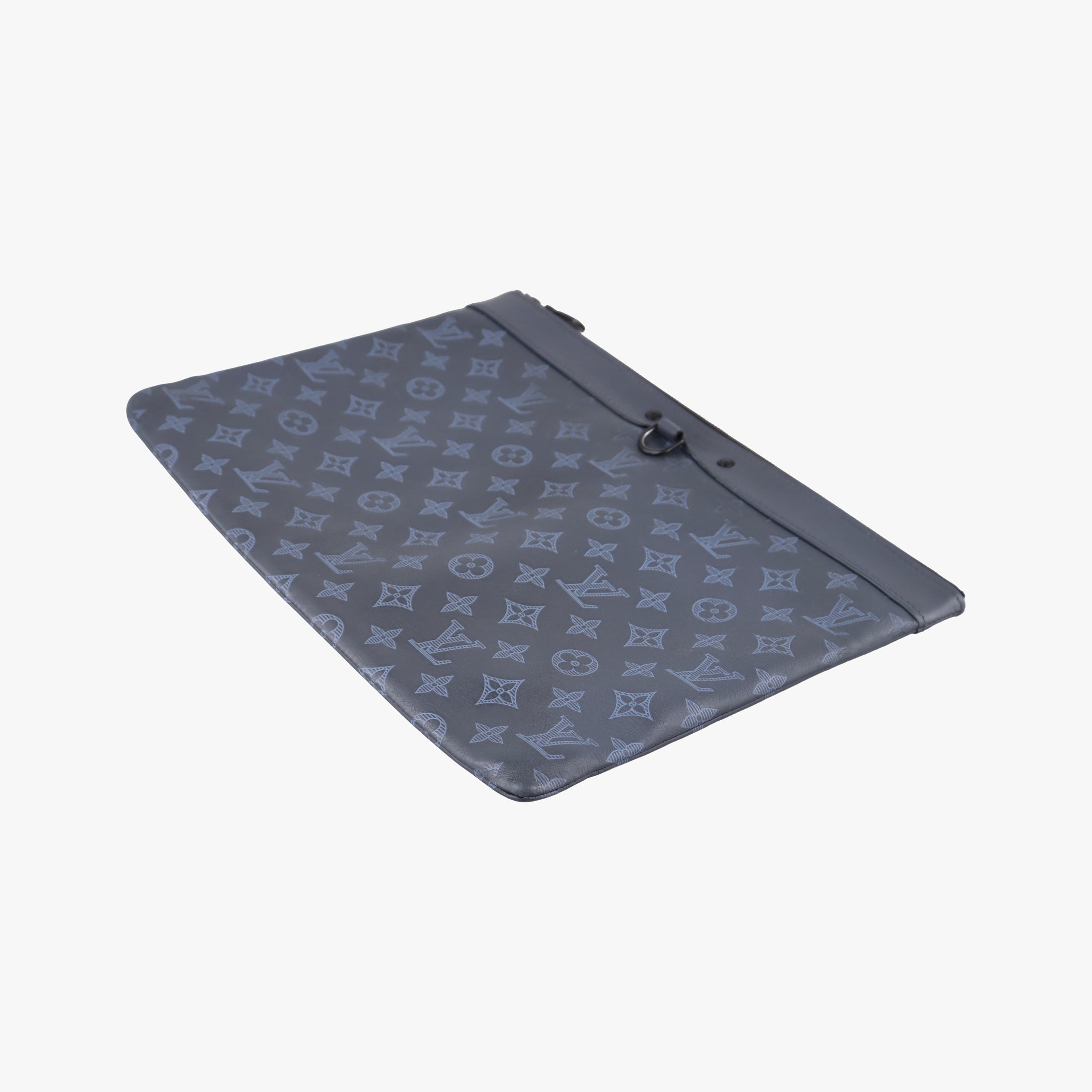 Vintage Louis Vuitton Discovery Pochette Gray Blue × Sky Blue Monogram Shadow M80425 clutchbag | stylenewstar