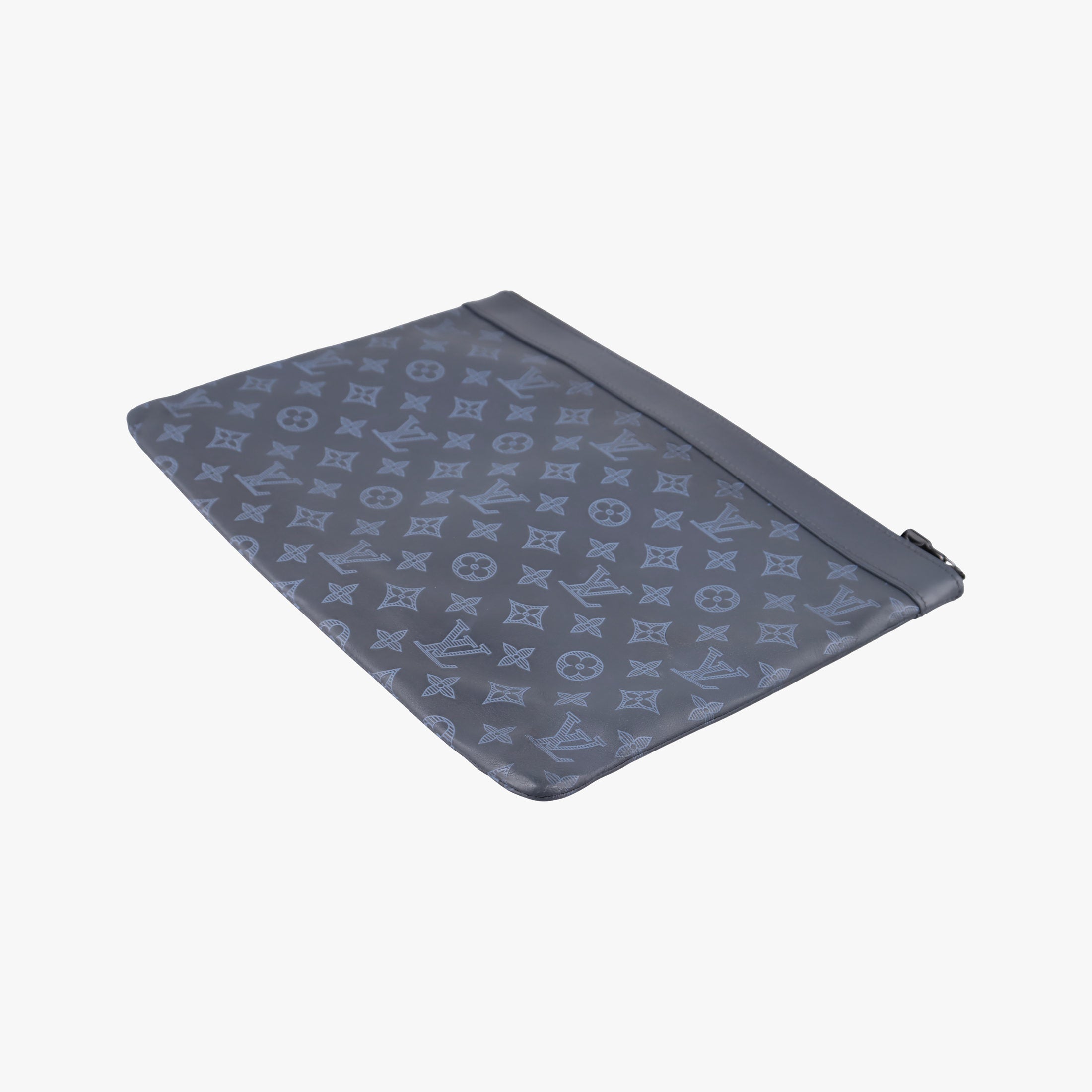 Vintage Louis Vuitton Discovery Pochette Gray Blue × Sky Blue Monogram Shadow M80425 clutchbag | stylenewstar