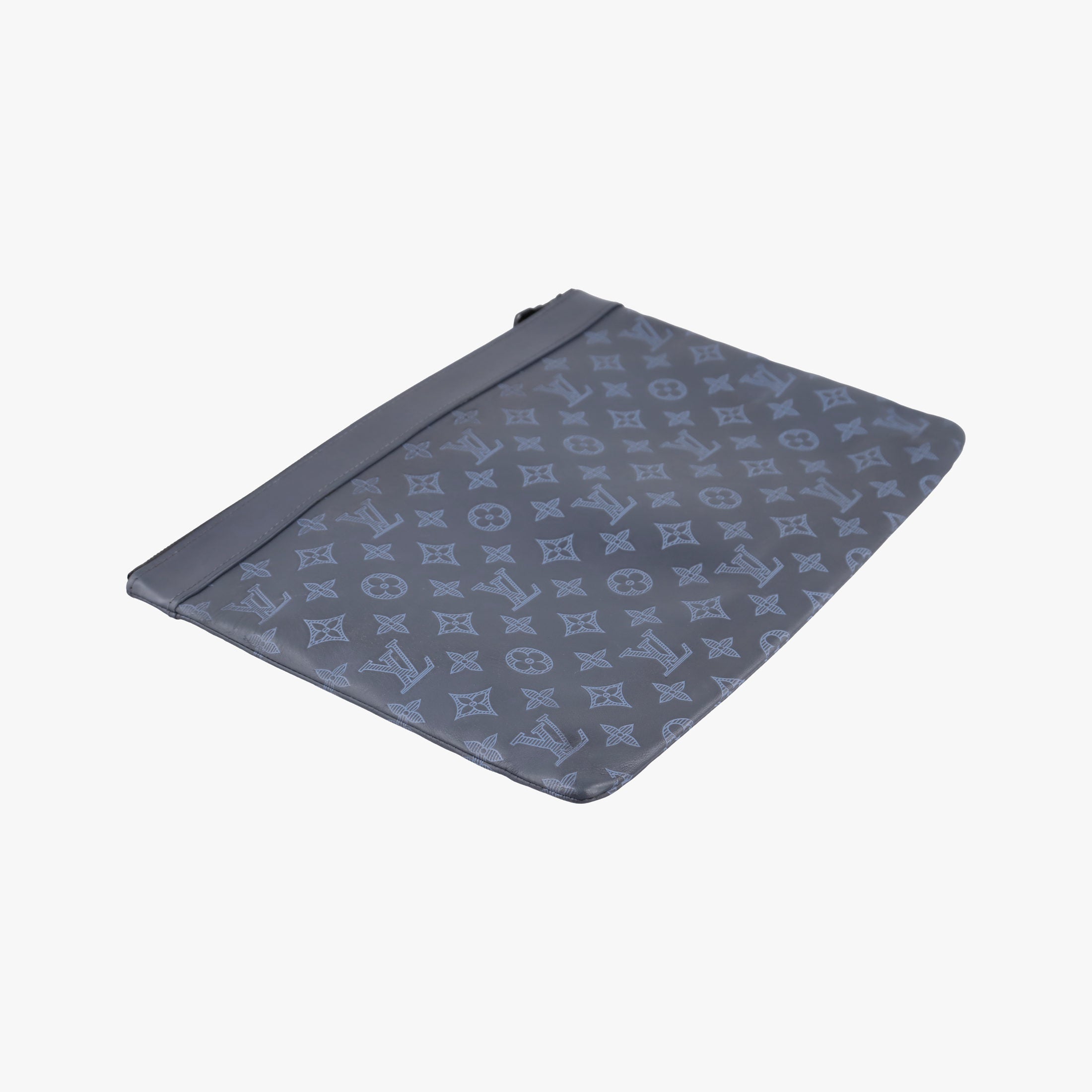 Vintage Louis Vuitton Discovery Pochette Gray Blue × Sky Blue Monogram Shadow M80425 clutchbag | stylenewstar