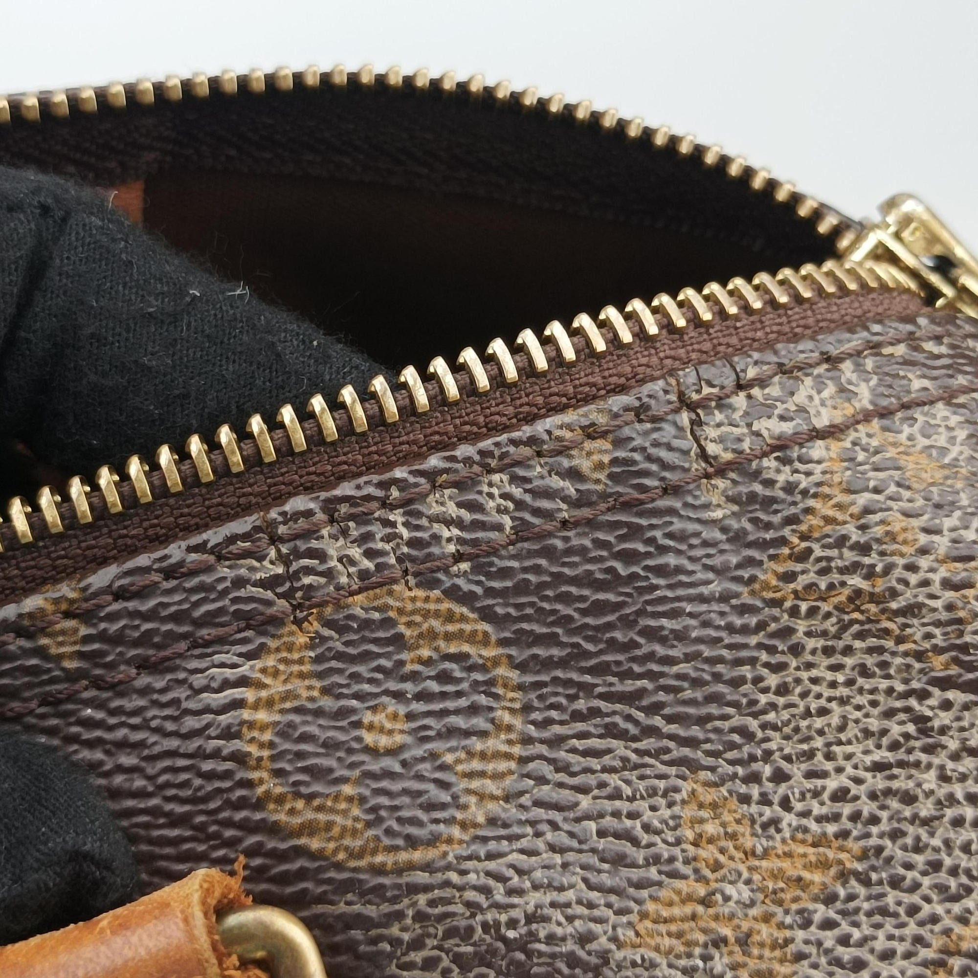 Pre-owned Louis Vuitton Speedy 30 Brown Monogram Canvas M41526 handbag | stylenewstar