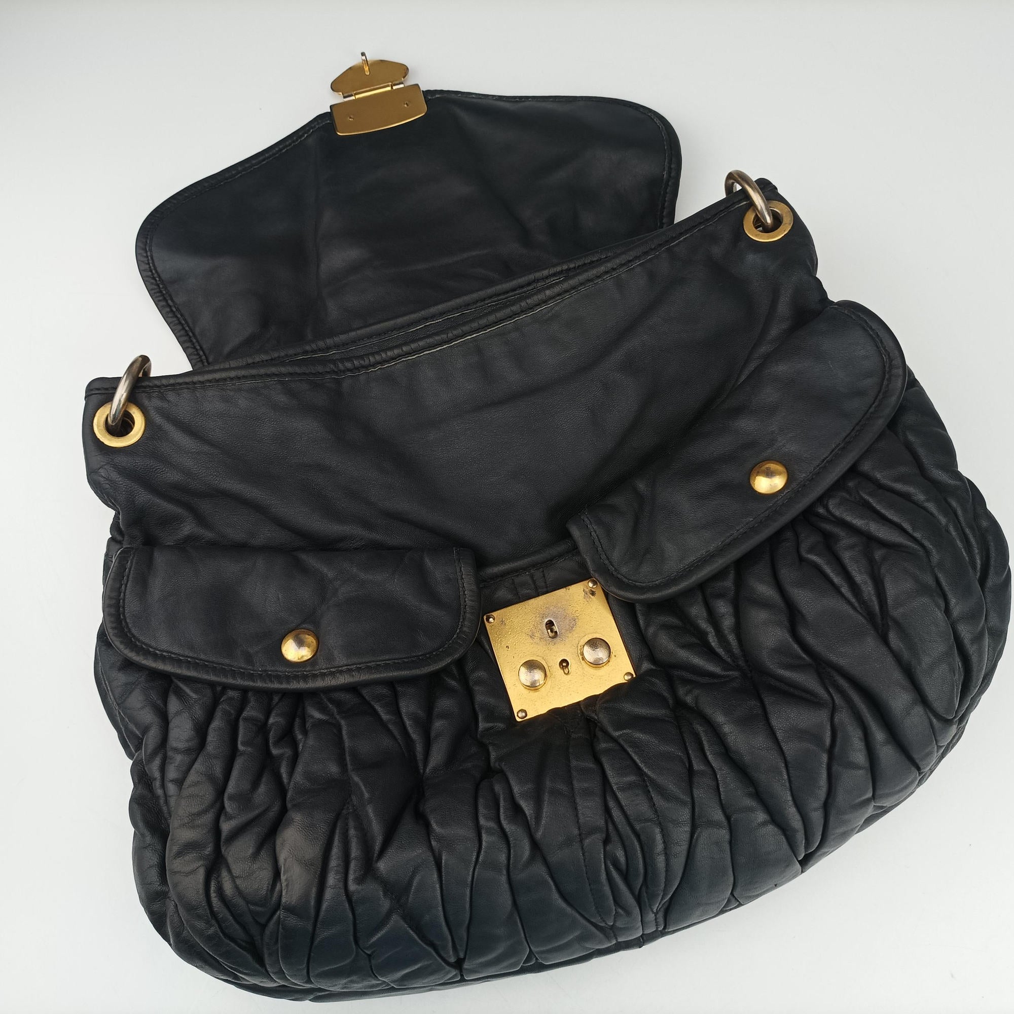 Pre-owned Miu Miu Coffer Matelasse Black Leather  shoulderbag | stylenewstar