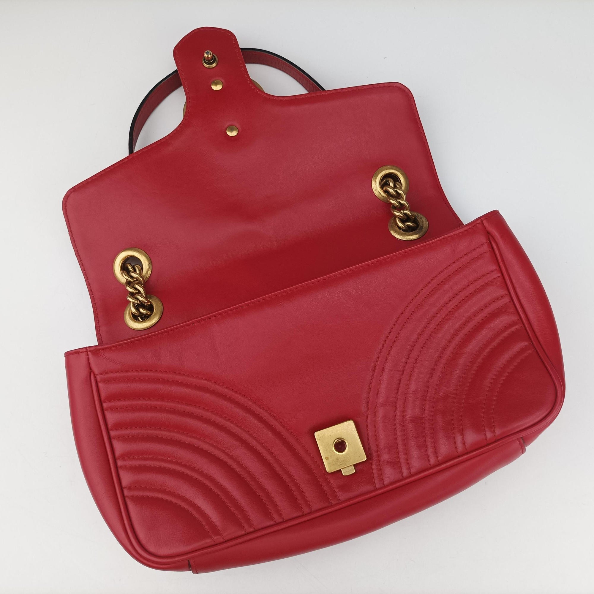 Secondhand Gucci GG Marmont Red Leather 443497 shoulderbag | stylenewstar