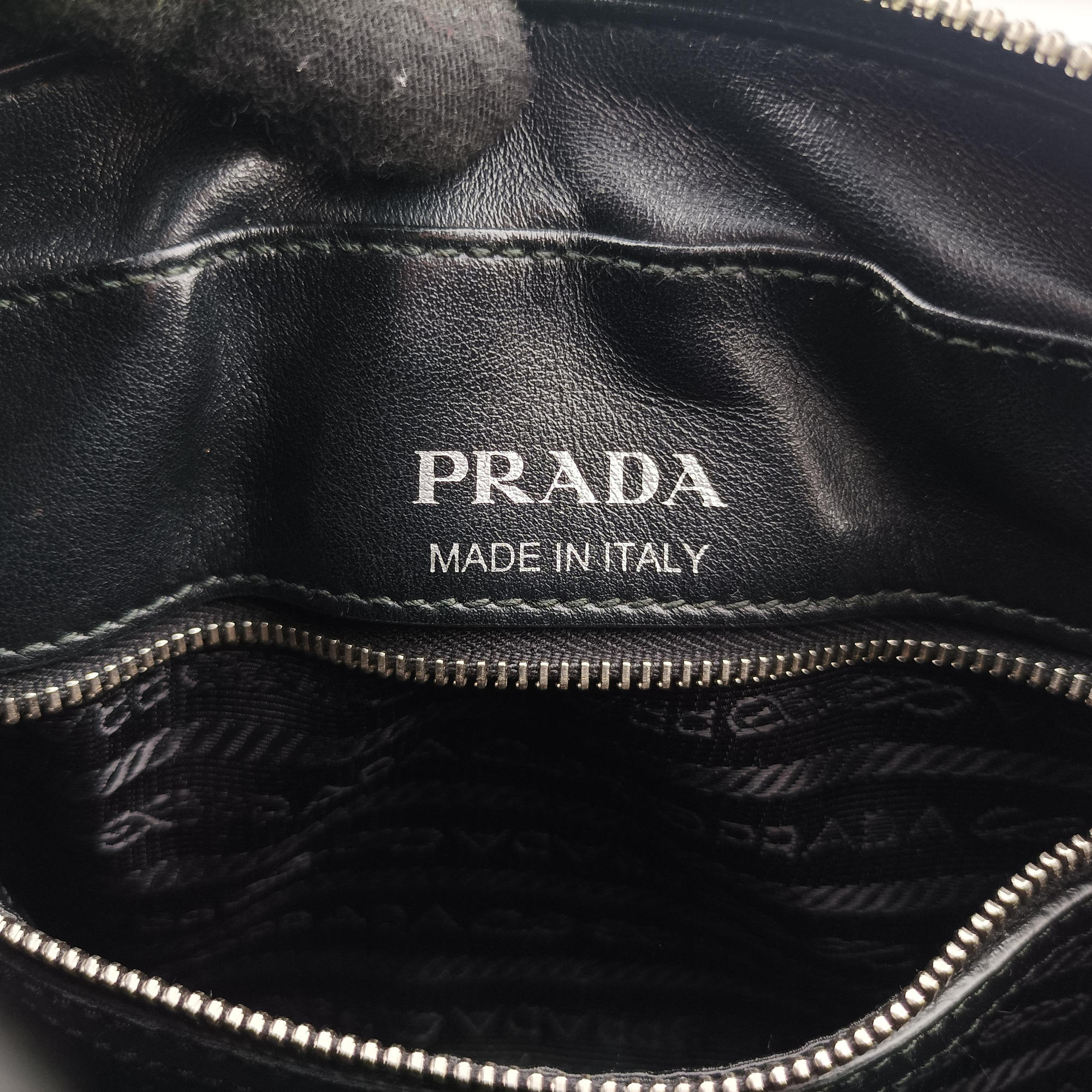 Pre-owned Prada Diagramme Black Leather 1BH083 shoulderbag | stylenewstar