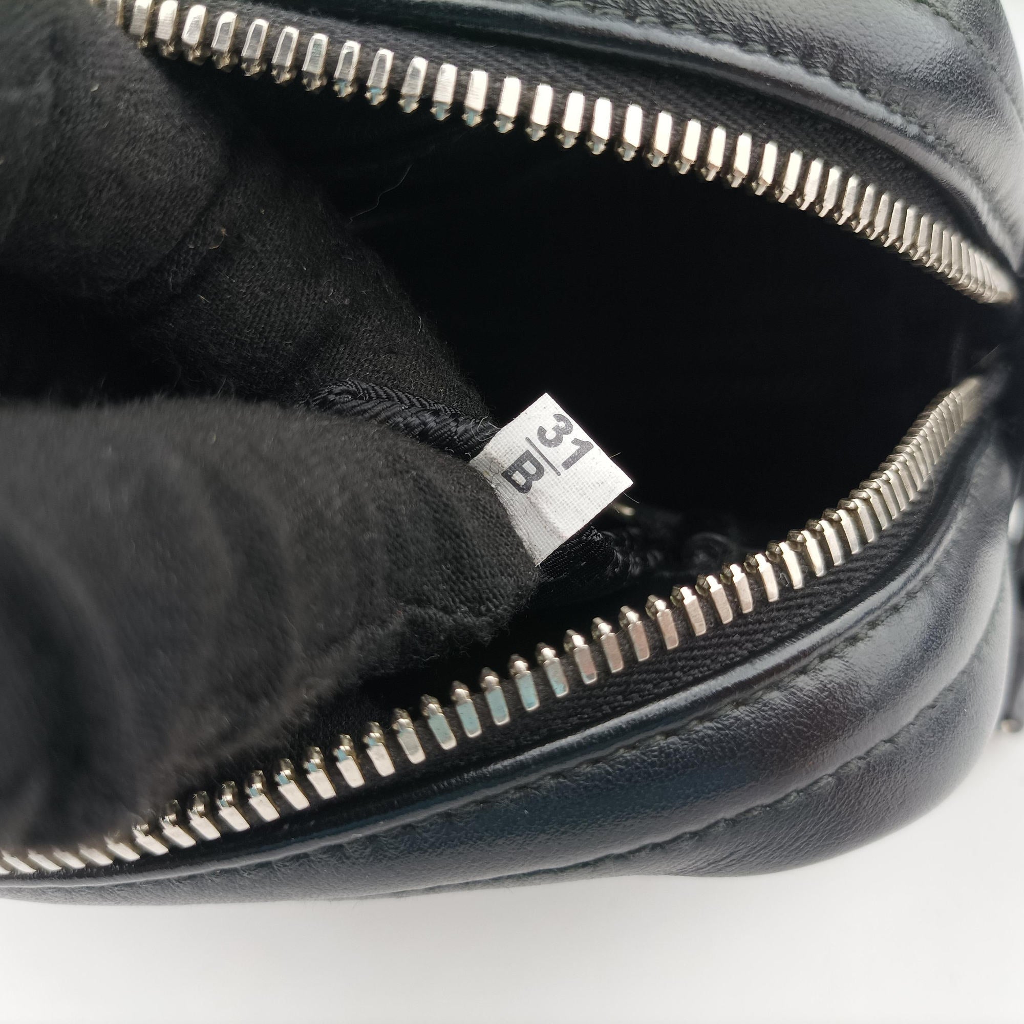Pre-owned Prada Diagramme Black Leather 1BH083 shoulderbag | stylenewstar