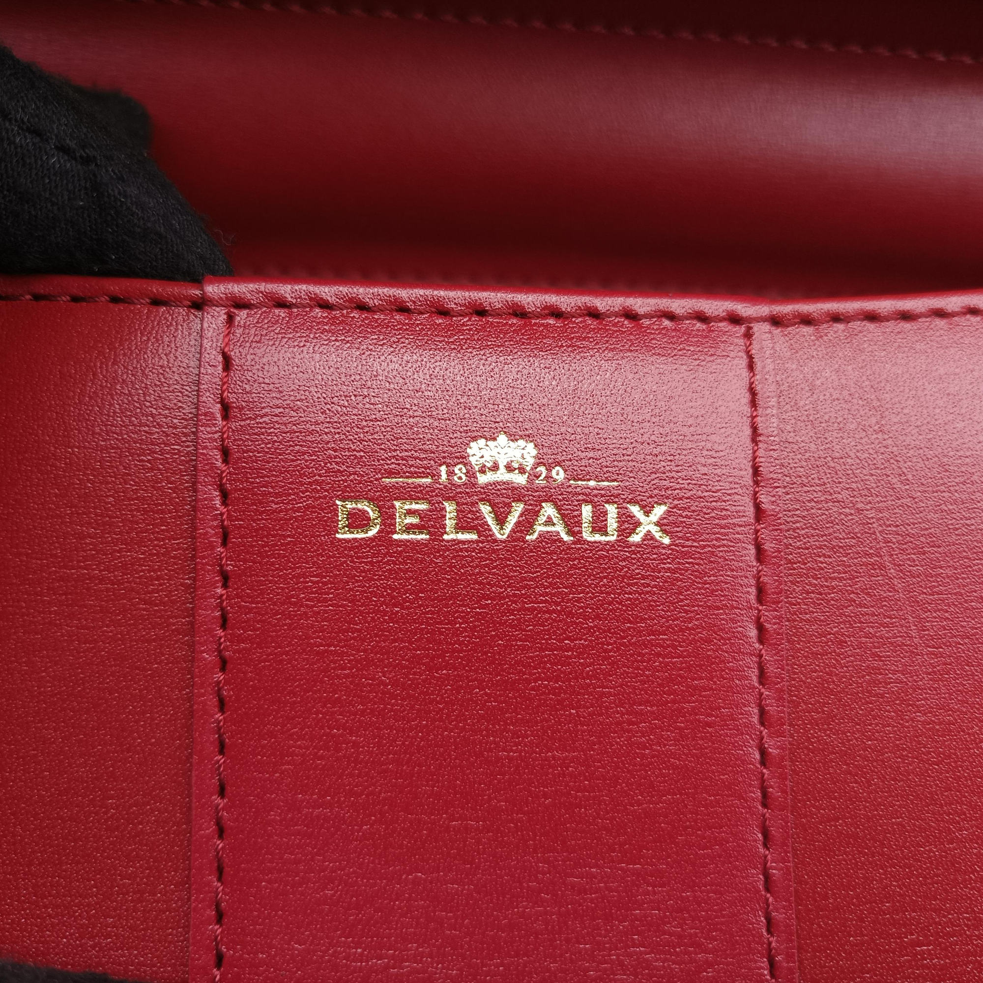 Vintage Delvaux Brillon MM Bordeaux leather  shoulderbag | stylenewstar