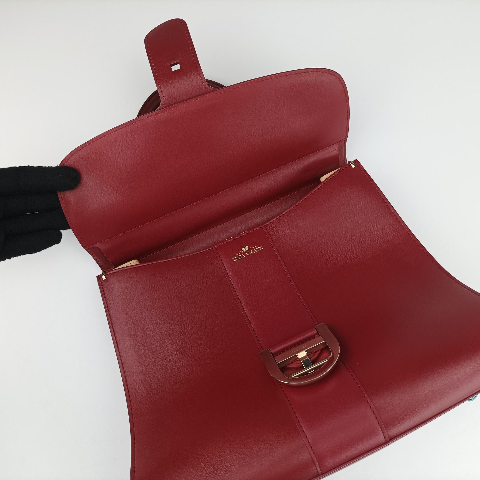 Vintage Delvaux Brillon MM Bordeaux leather  shoulderbag | stylenewstar
