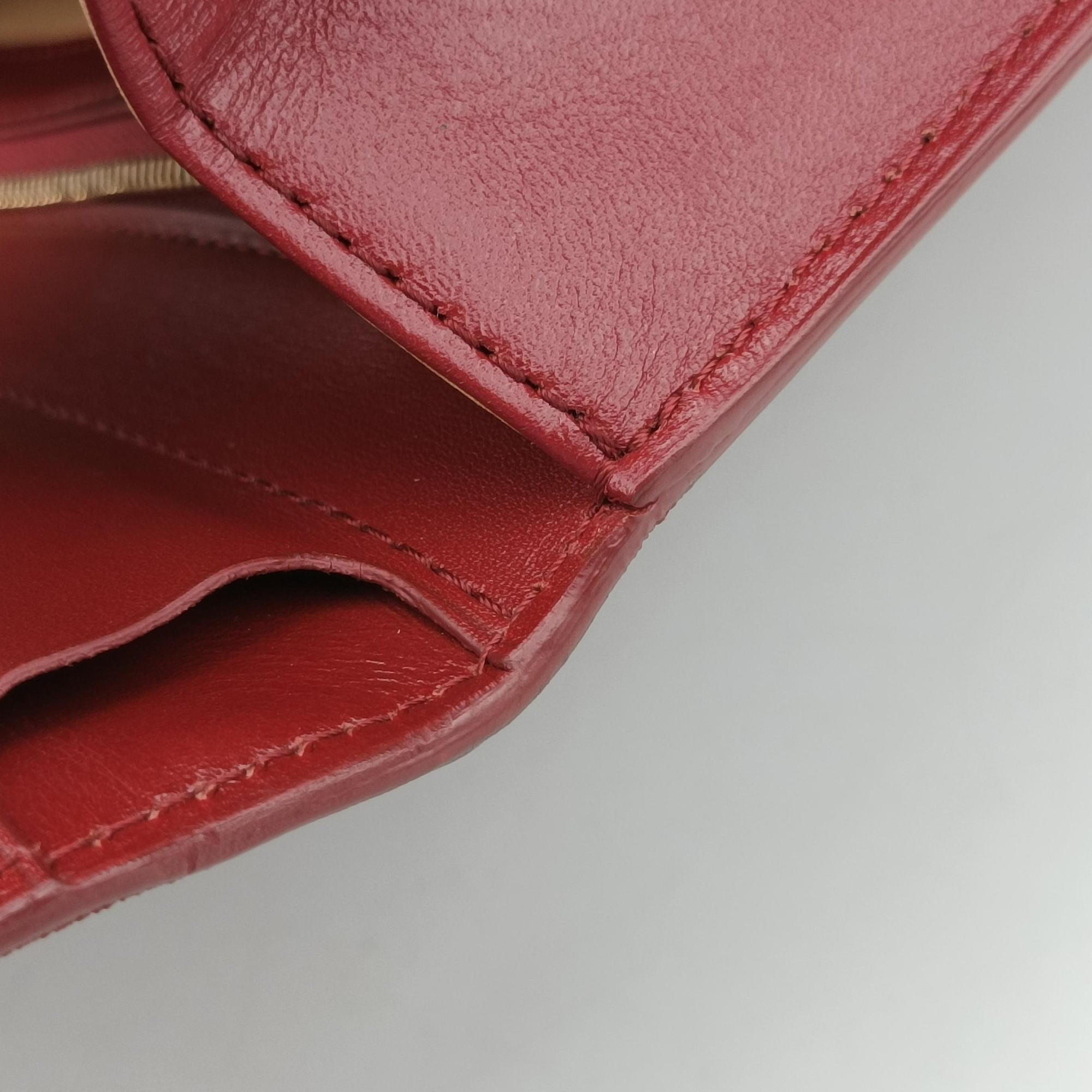 Vintage Delvaux Brillon MM Bordeaux leather  shoulderbag | stylenewstar