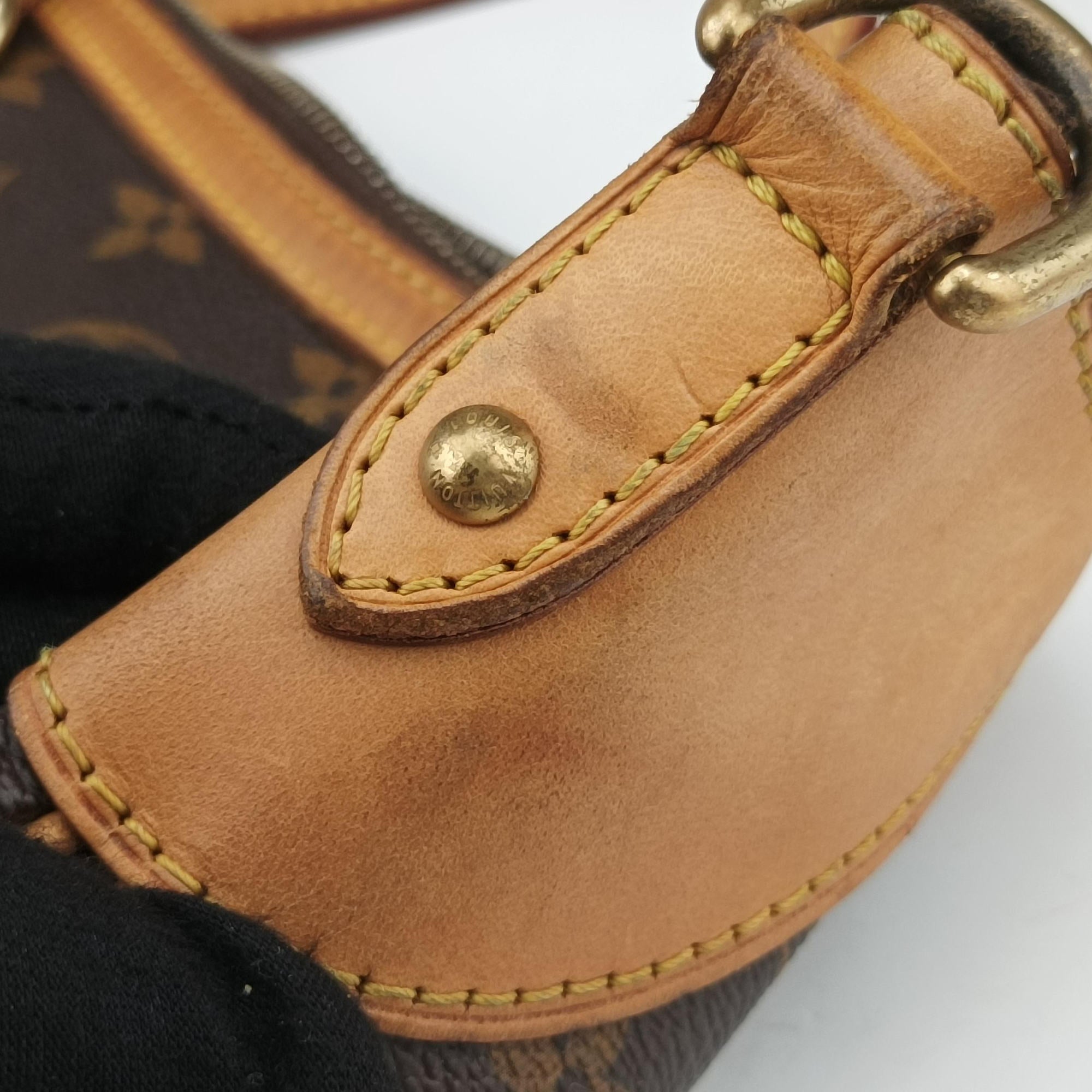 Pre-owned Louis Vuitton Odeon GM Brown Monogram Canvas M56388 shoulderbag | stylenewstar