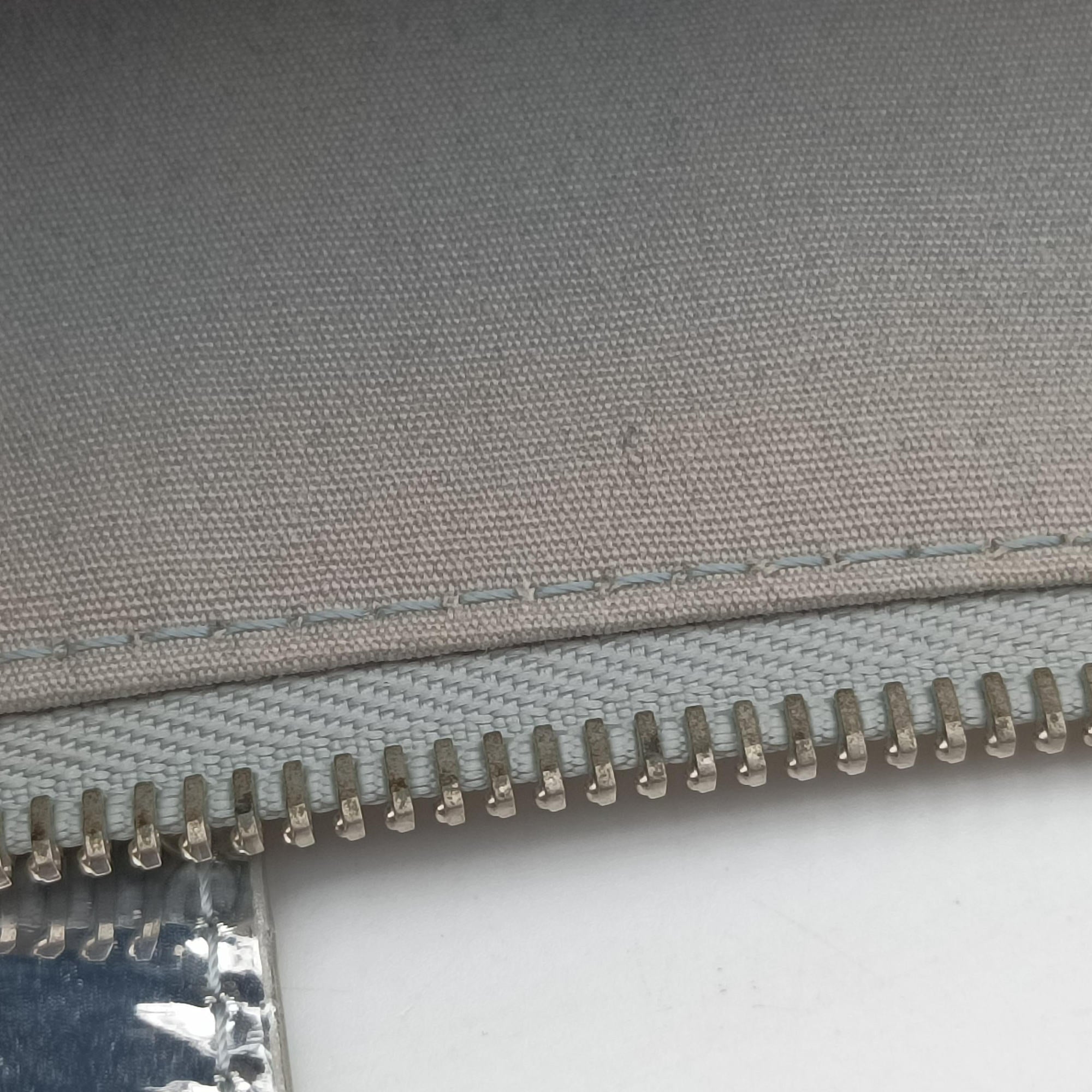 Pre-owned Louis Vuitton Bellevue PM Silver Monogram Miroir M95759 handbag | stylenewstar