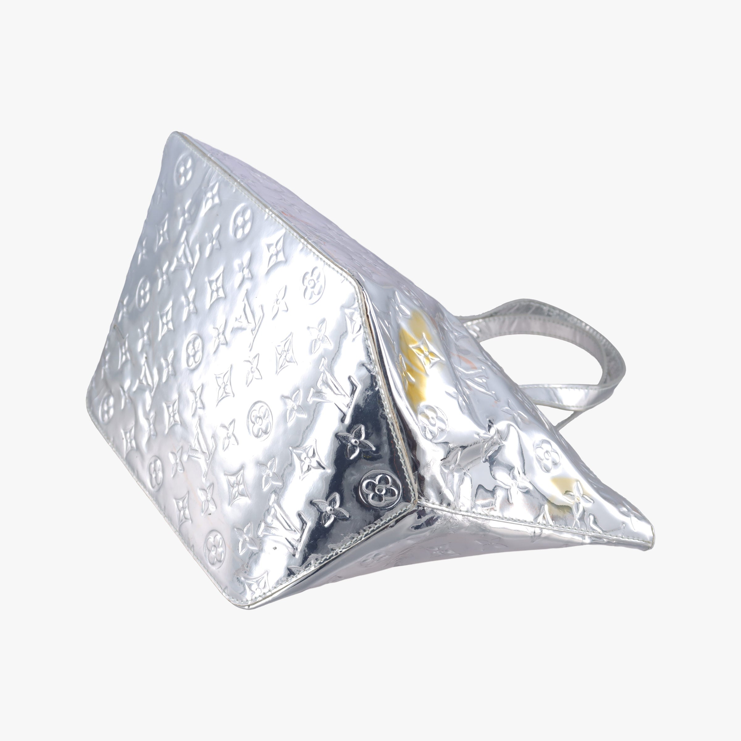 Pre-owned Louis Vuitton Bellevue PM Silver Monogram Miroir M95759 handbag | stylenewstar