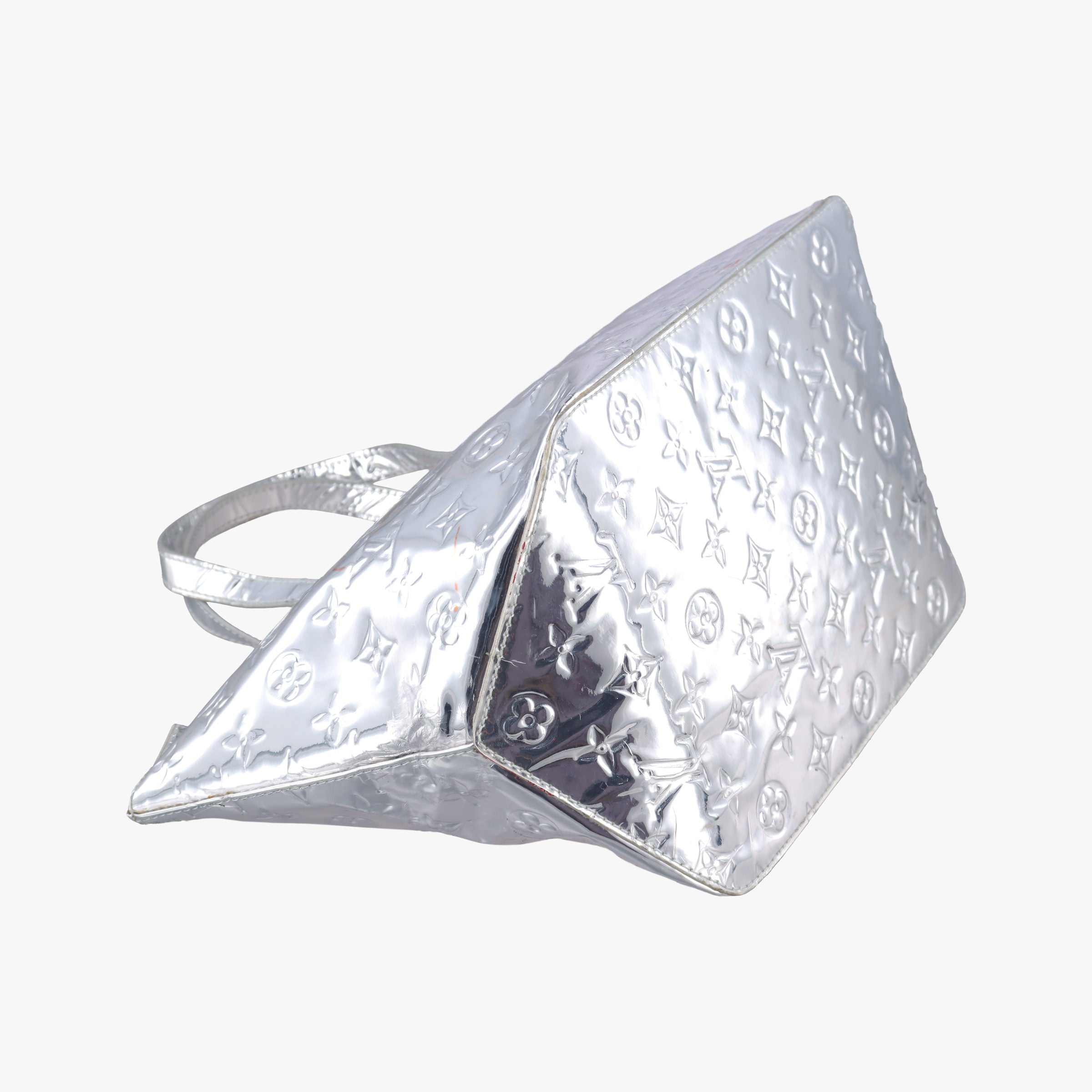 Pre-owned Louis Vuitton Bellevue PM Silver Monogram Miroir M95759 handbag | stylenewstar