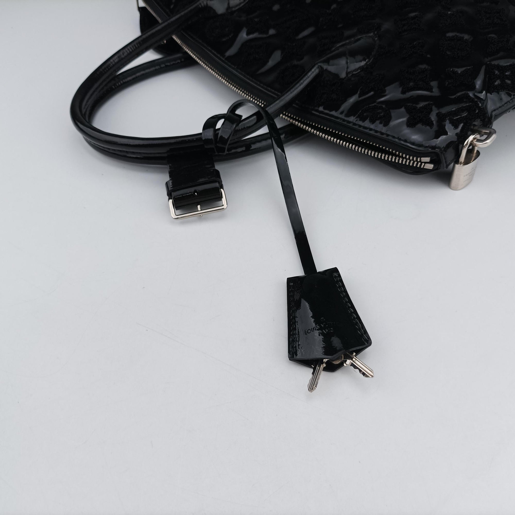 Secondhand Louis Vuitton Lockit Noir Vernis×Embroidery M40602 handbag | stylenewstar