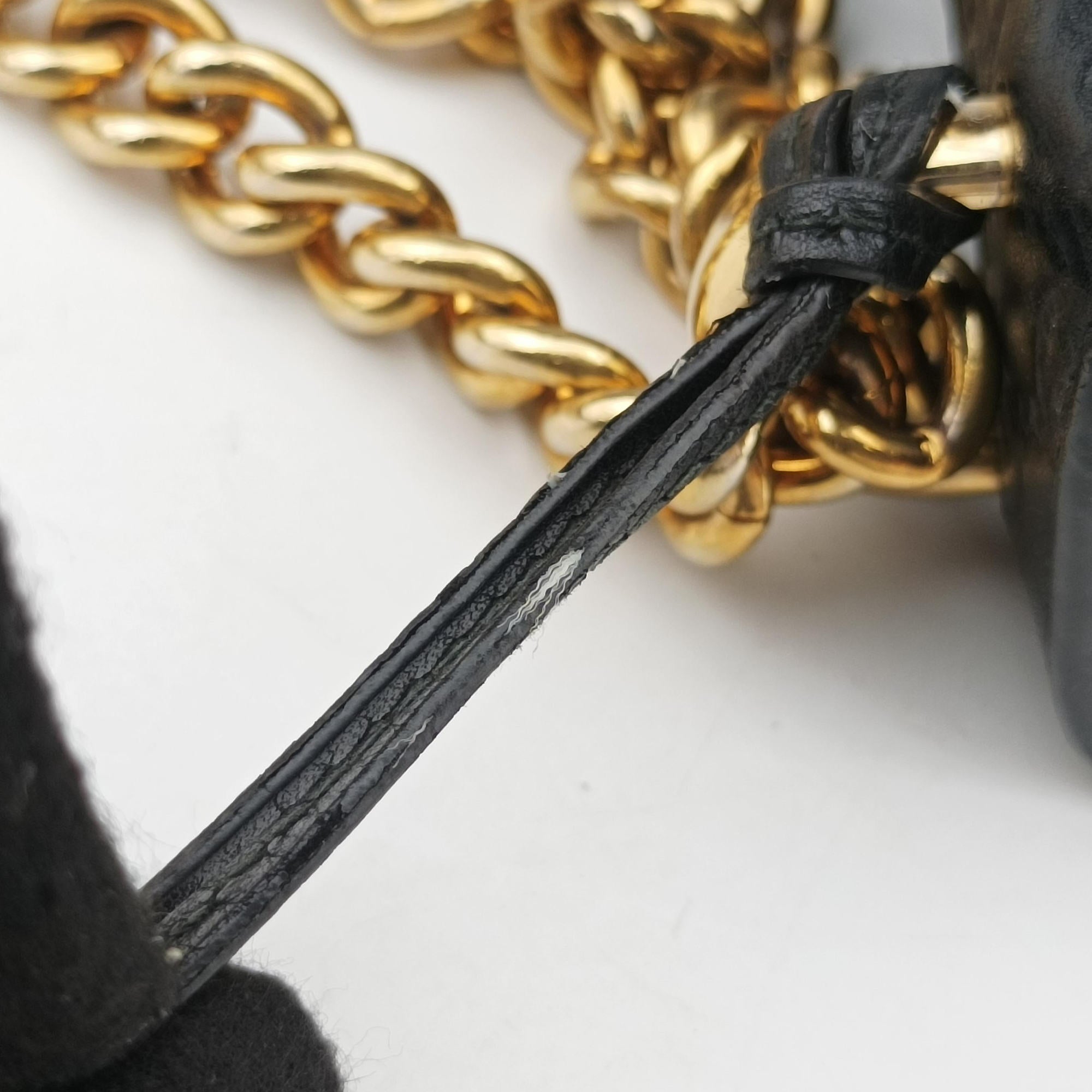 Pre-owned Gucci Padlock Black Leather 409487 shoulderbag | stylenewstar