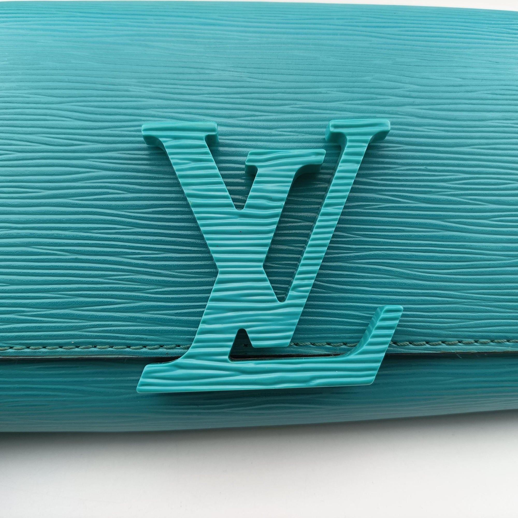 Secondhand Louis Vuitton Pochette Louise PM Blue EPI M50285 shoulderbag | stylenewstar