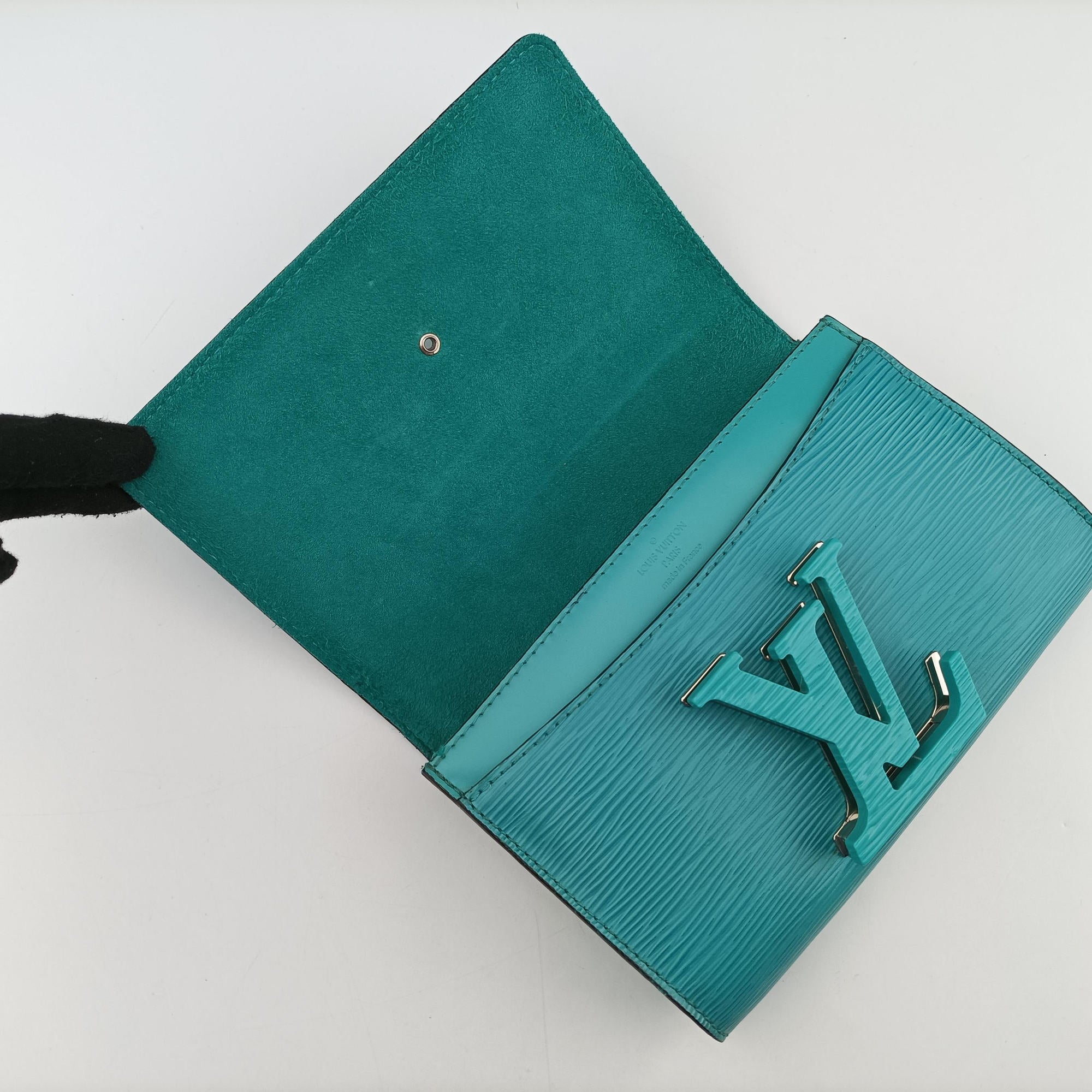 Secondhand Louis Vuitton Pochette Louise PM Blue EPI M50285 shoulderbag | stylenewstar