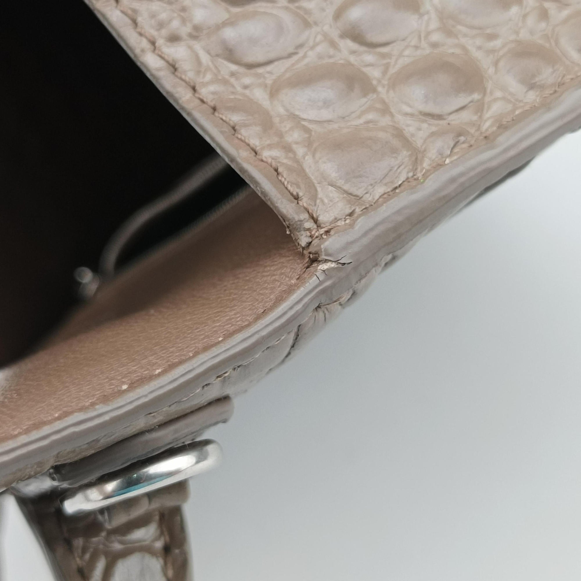 Pre-owned Balenciaga Hourglass Brown leather  shoulderbag | stylenewstar