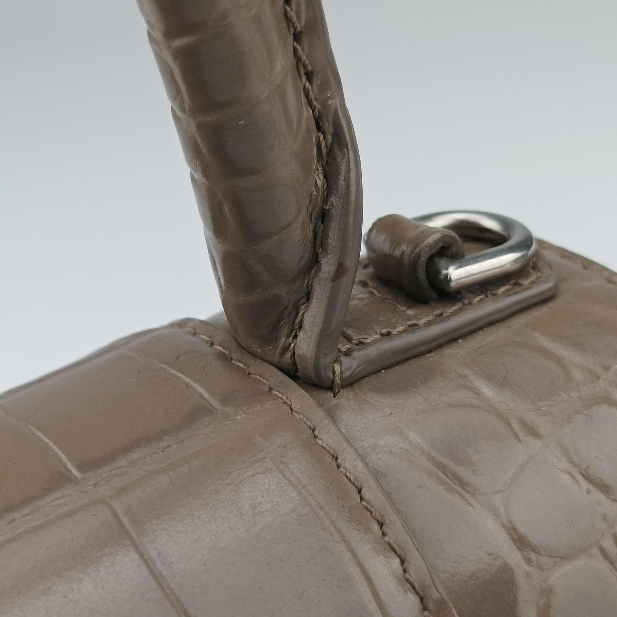 Pre-owned Balenciaga Hourglass Brown leather  shoulderbag | stylenewstar