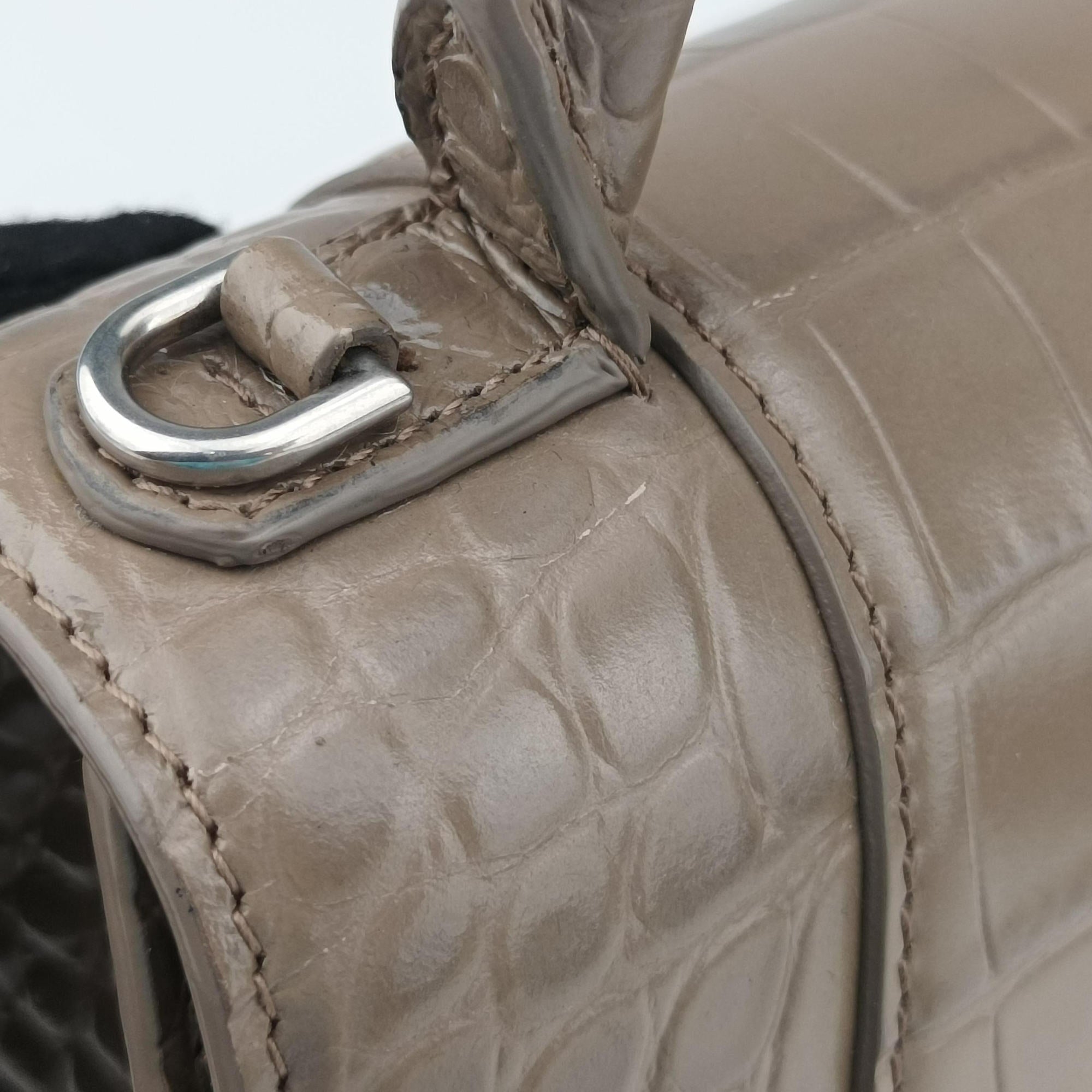 Pre-owned Balenciaga Hourglass Brown leather  shoulderbag | stylenewstar