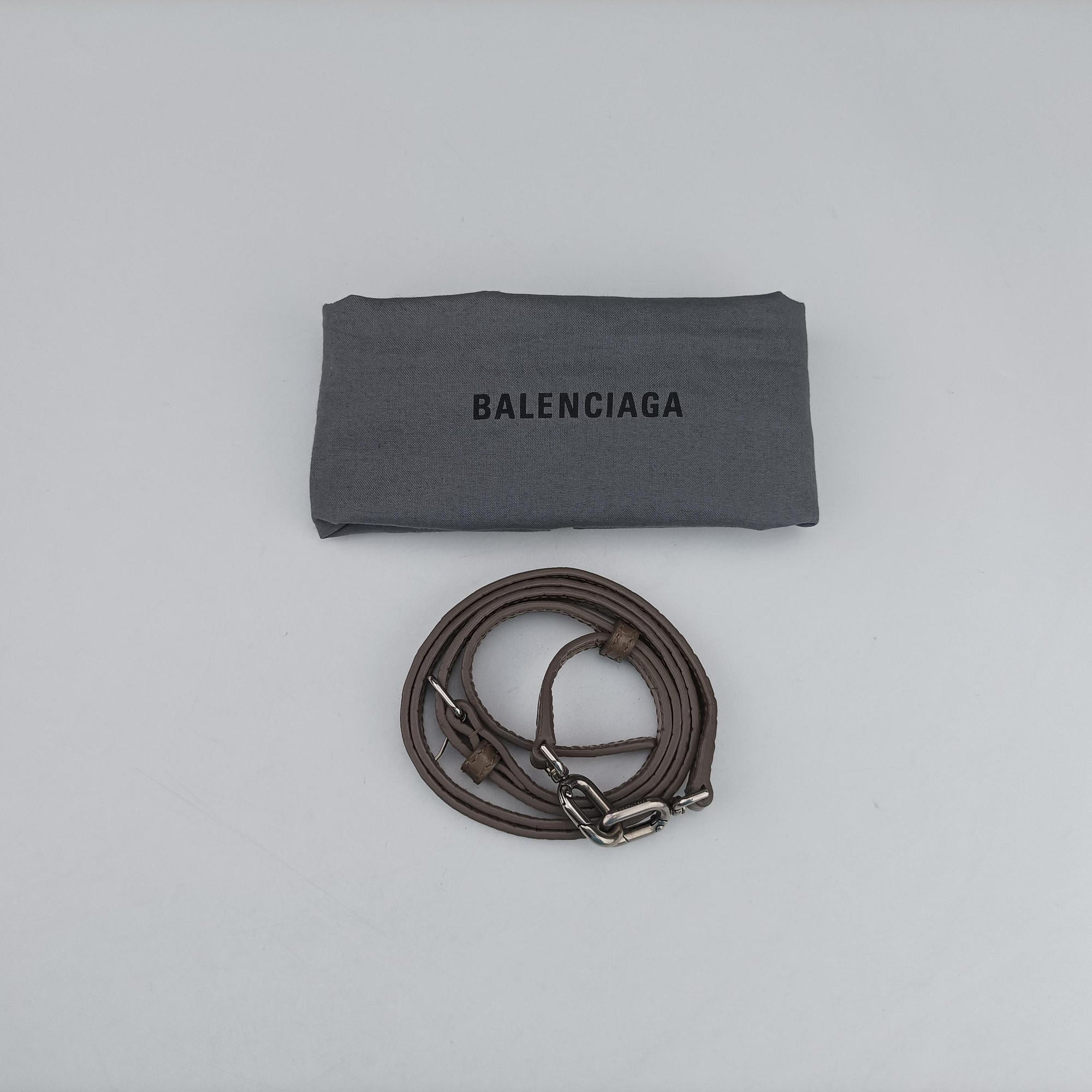 Pre-owned Balenciaga Hourglass Brown leather  shoulderbag | stylenewstar