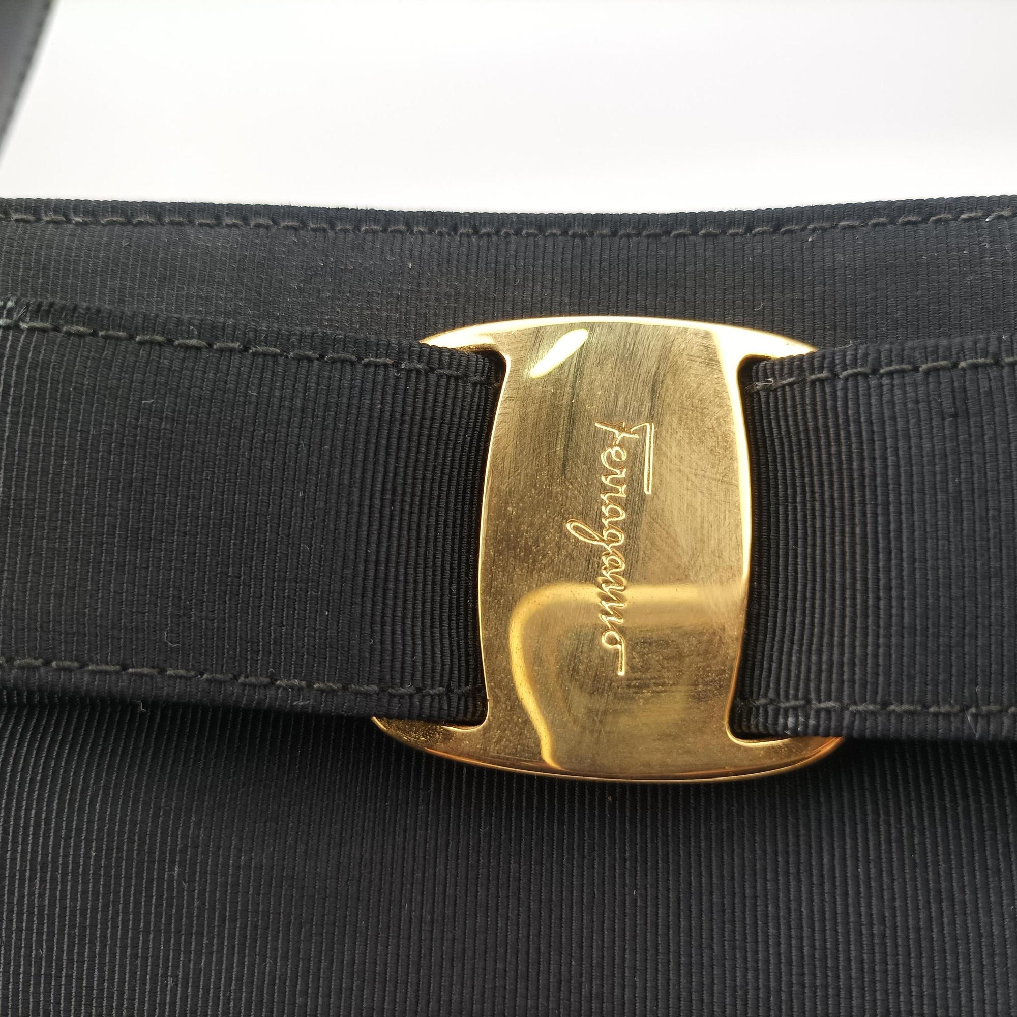 Secondhand Ferragamo Vara Black fabric  handbag | stylenewstar