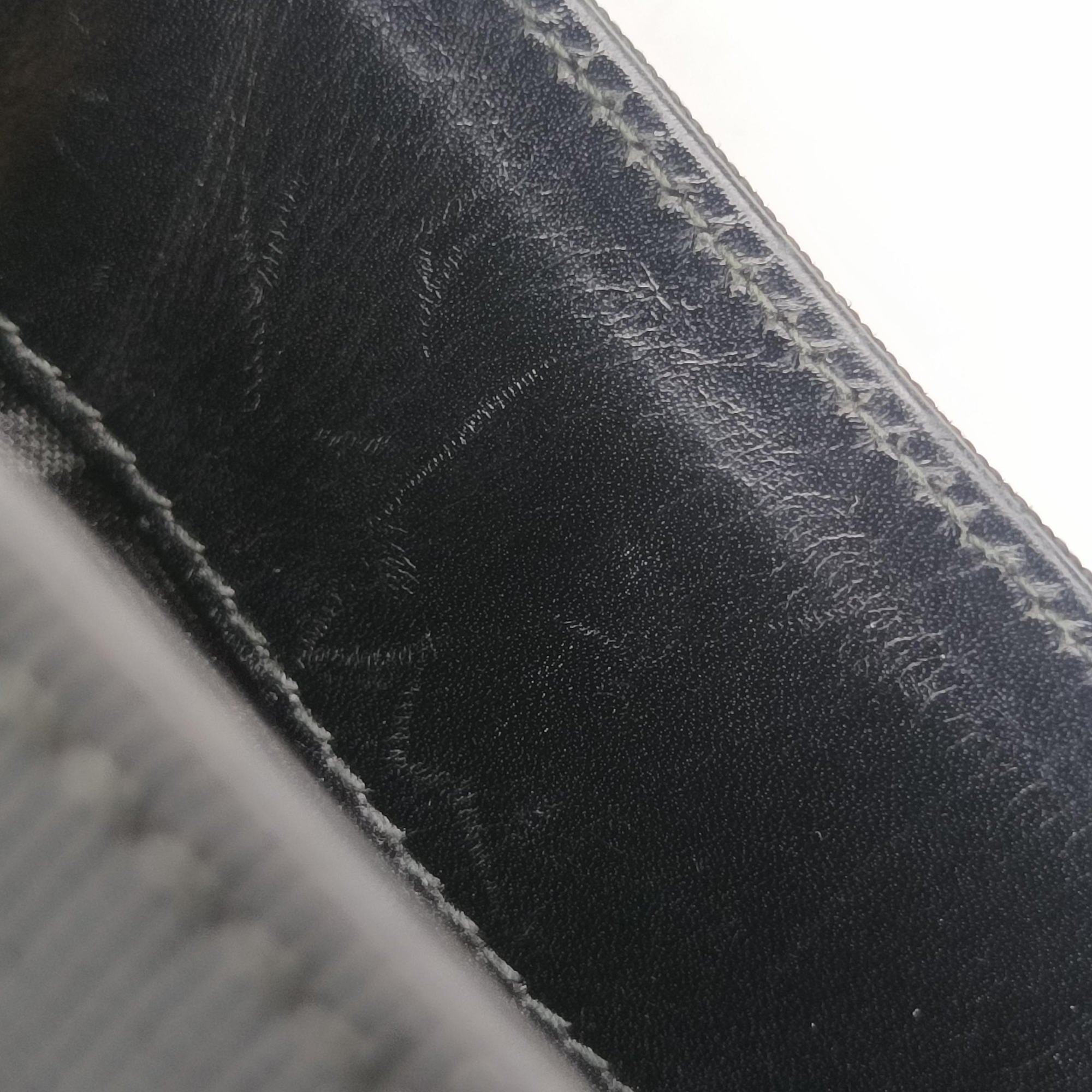 Secondhand Ferragamo Vara Black fabric  handbag | stylenewstar