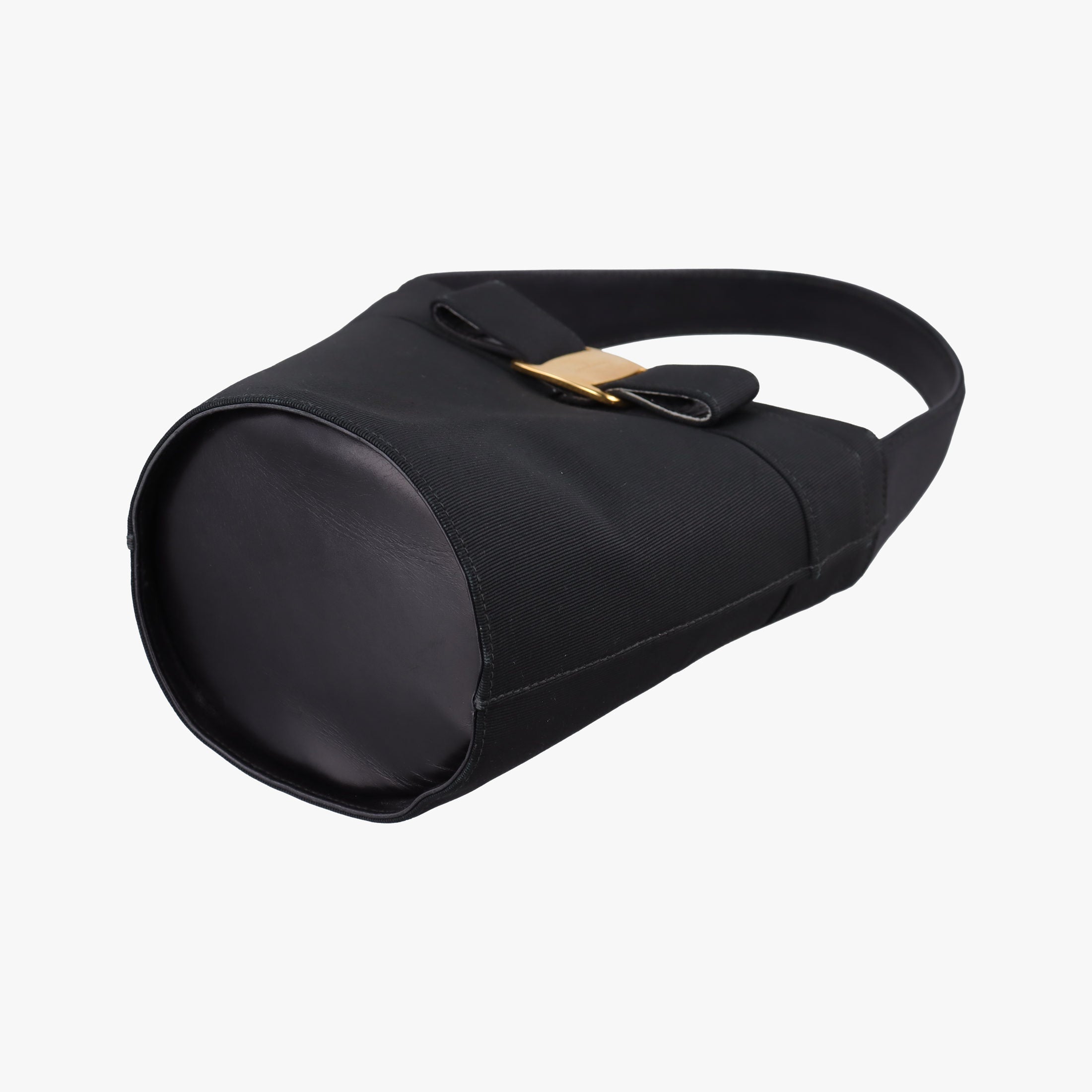 Secondhand Ferragamo Vara Black fabric  handbag | stylenewstar
