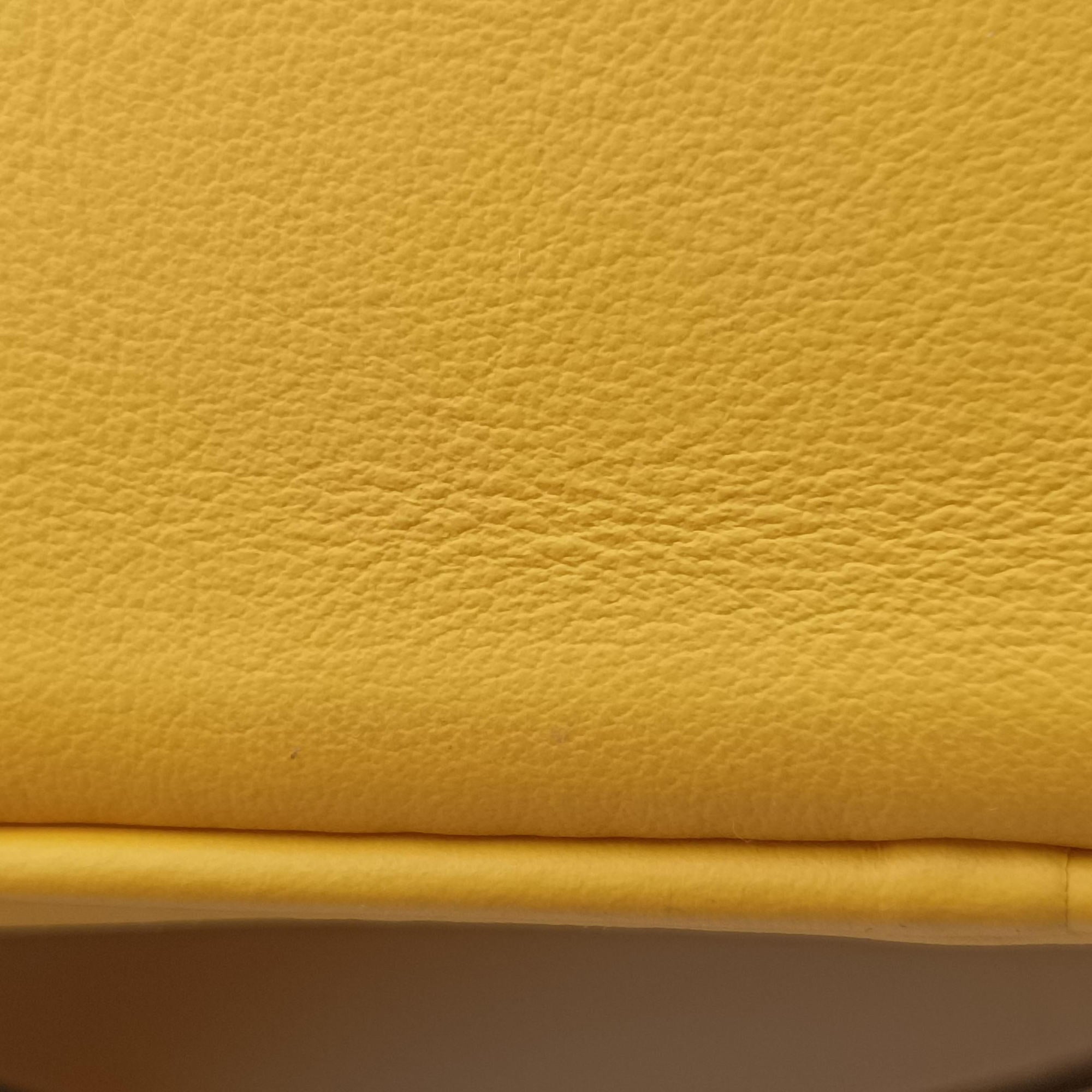 Pre-owned Fendi Aurock Camera Case Mini Yellow Suede × Leather 8BS058 shoulderbag | stylenewstar